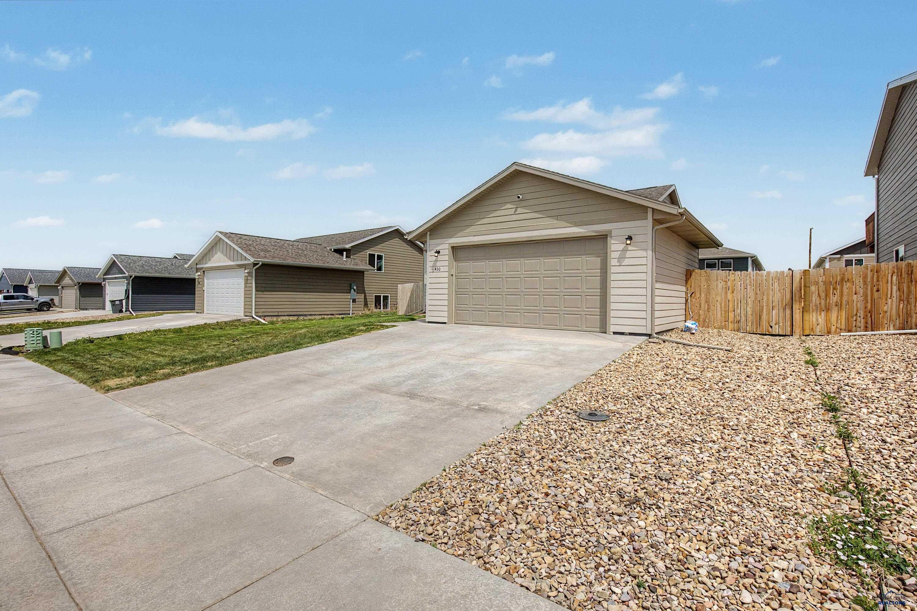 420 YELNER DR
