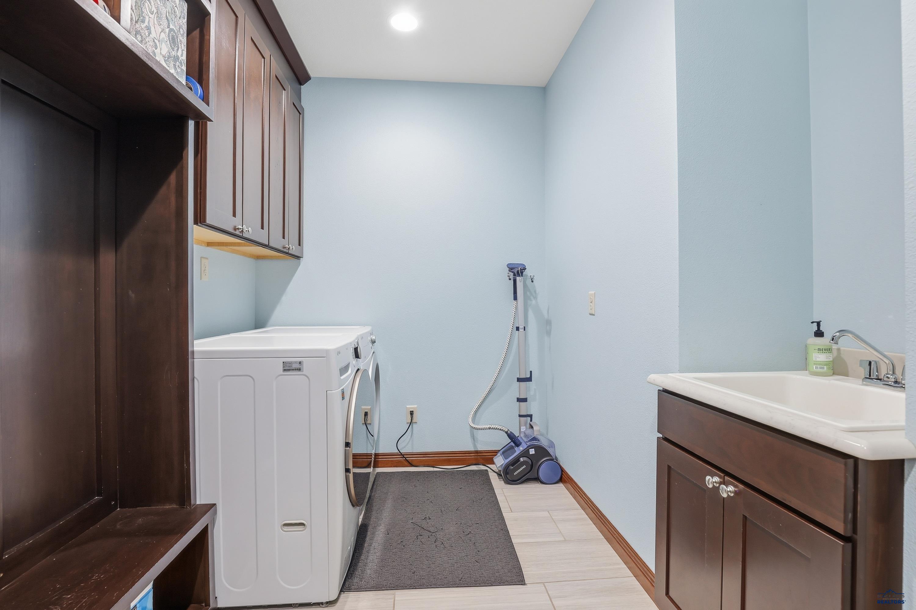 Rapid City, South Dakota, 57702, United States, 5 Bedrooms Bedrooms, ,5 BathroomsBathrooms,Residential,Active,2045683