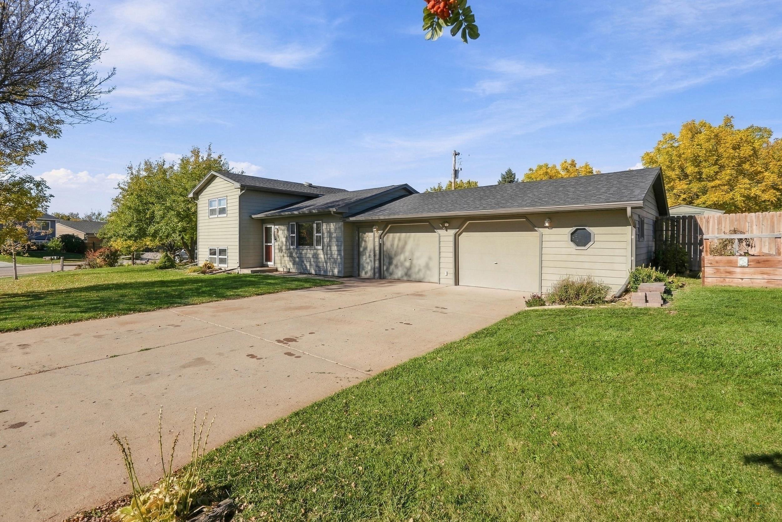 5800 W ELMWOOD DR