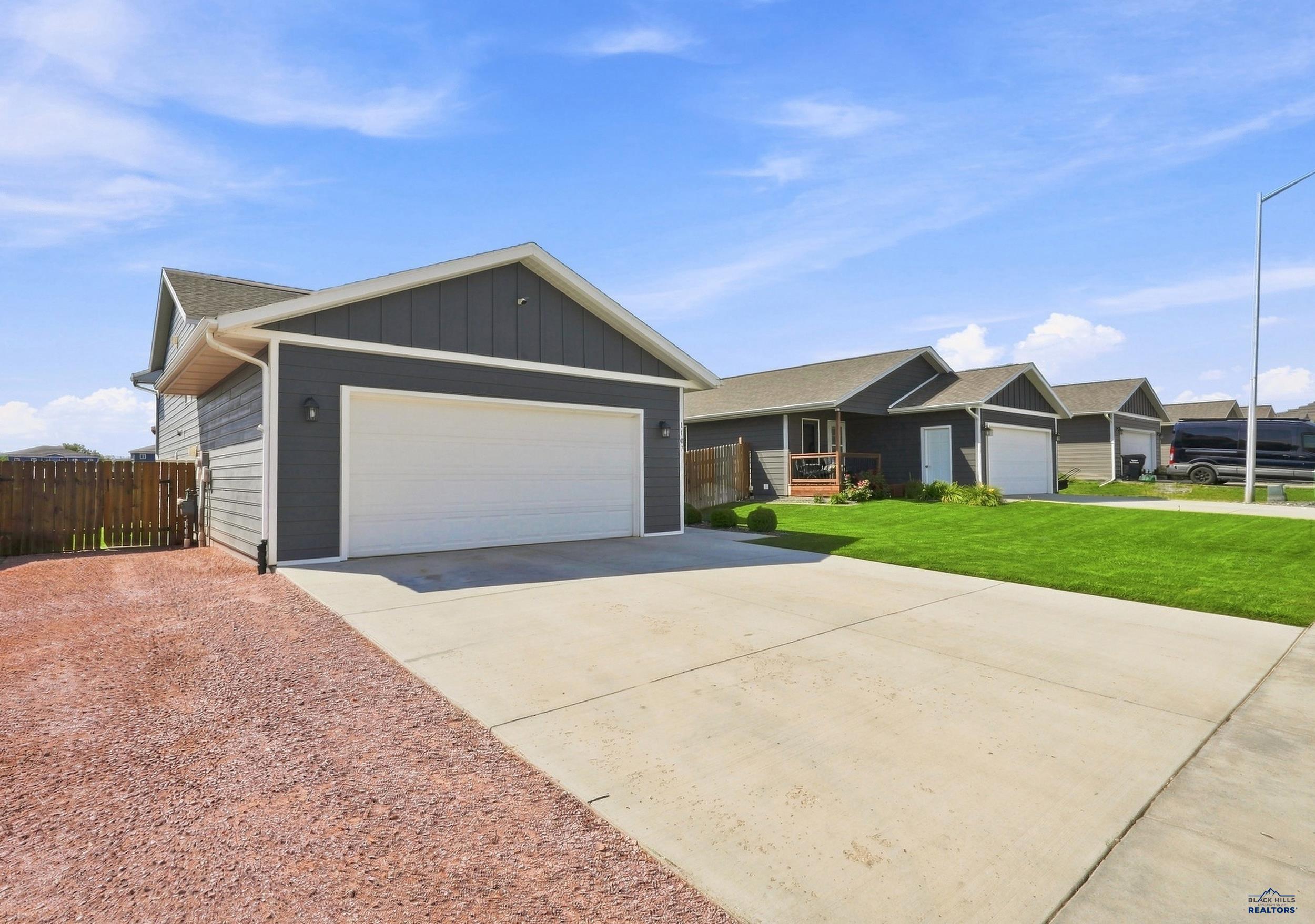 1107 DIAMOND RIDGE BOULEVARD