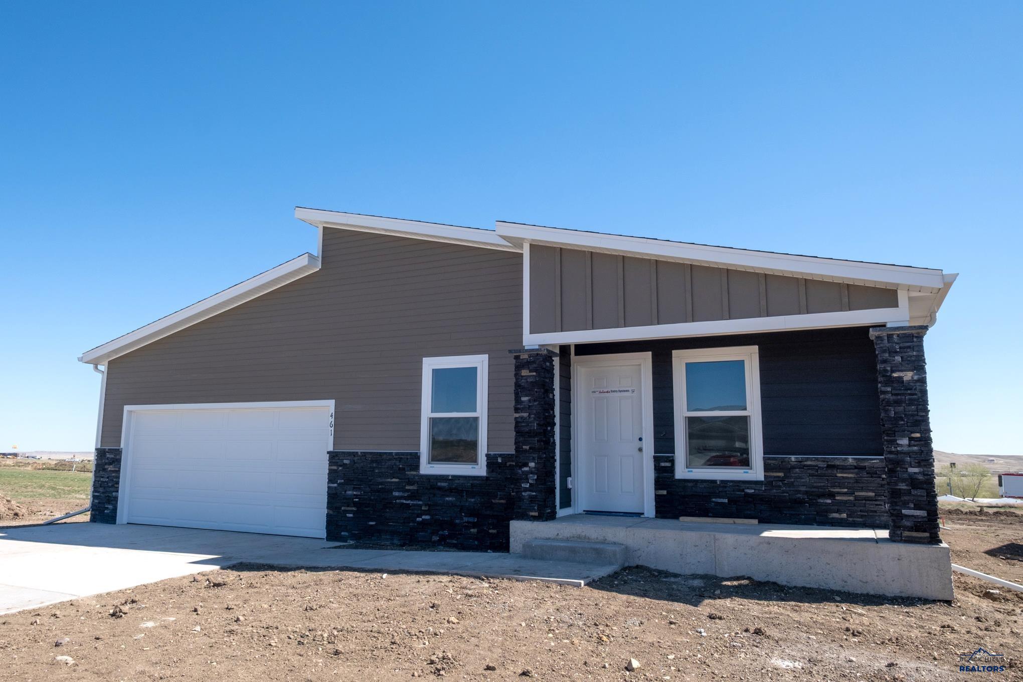 461 YELNER DR