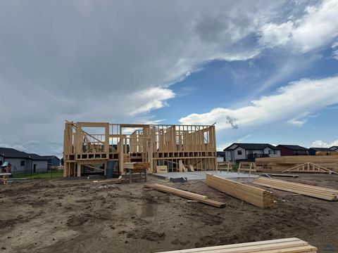 615 BULL RUN DR Box Elder SD 57719