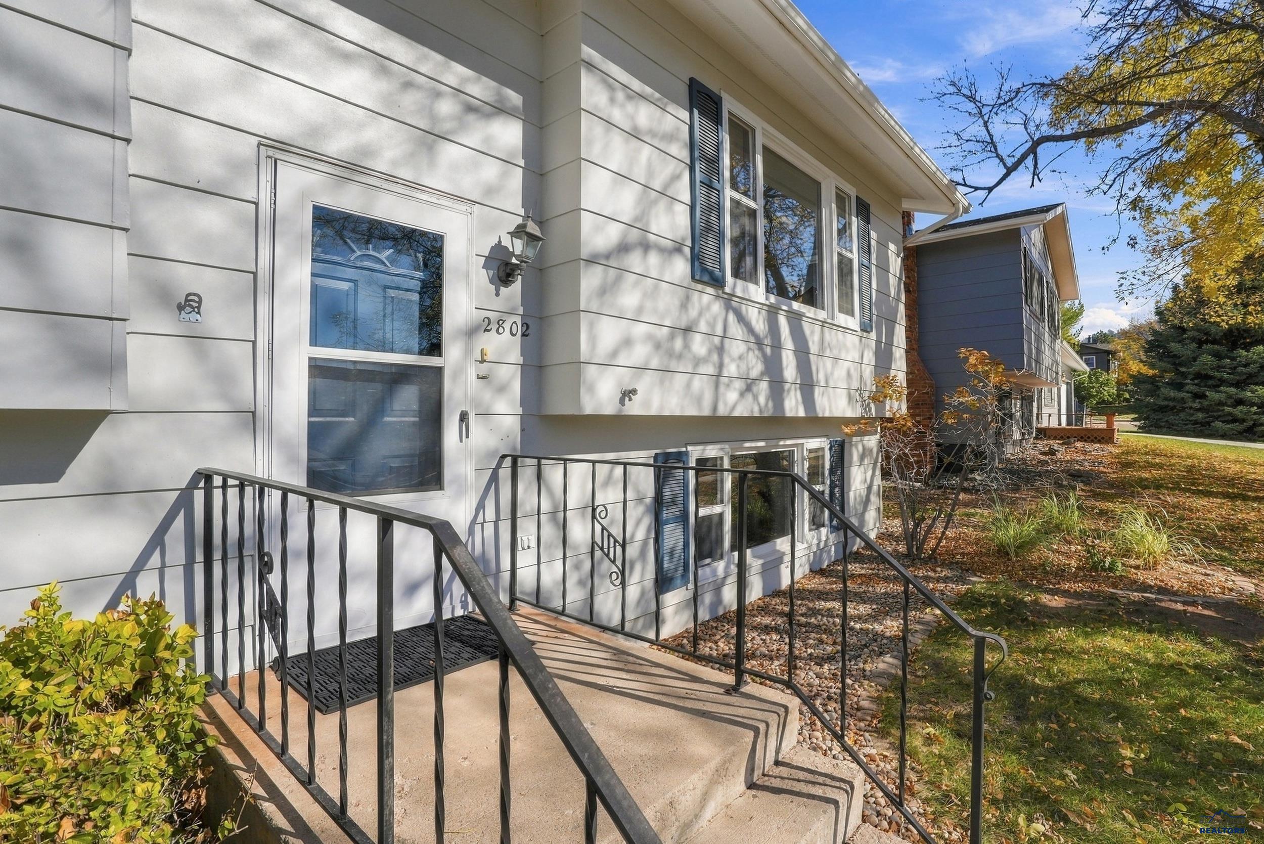 2802 RAWHIDE DR