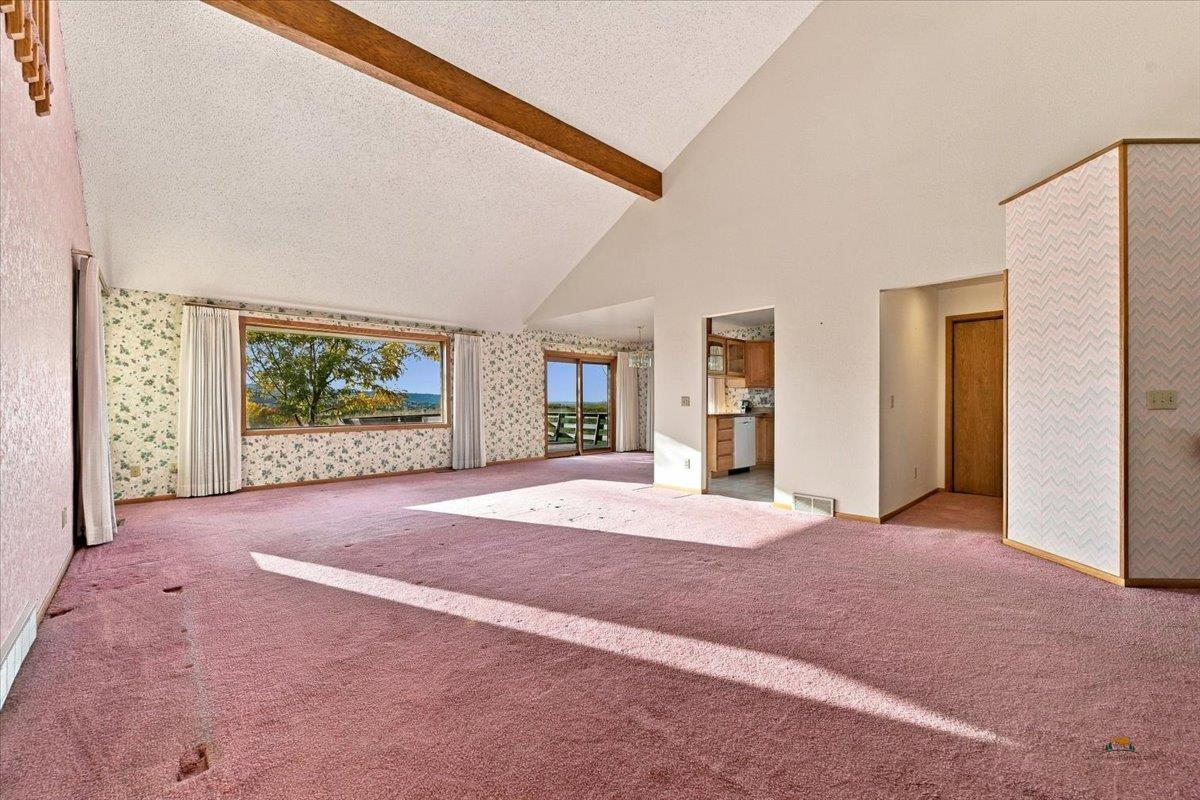 905 COUNTRY CLUB DR