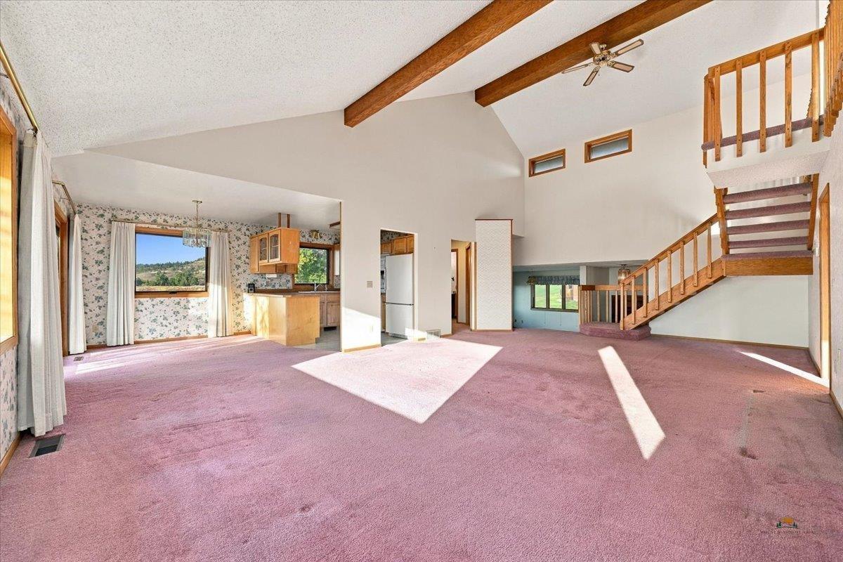 905 COUNTRY CLUB DR