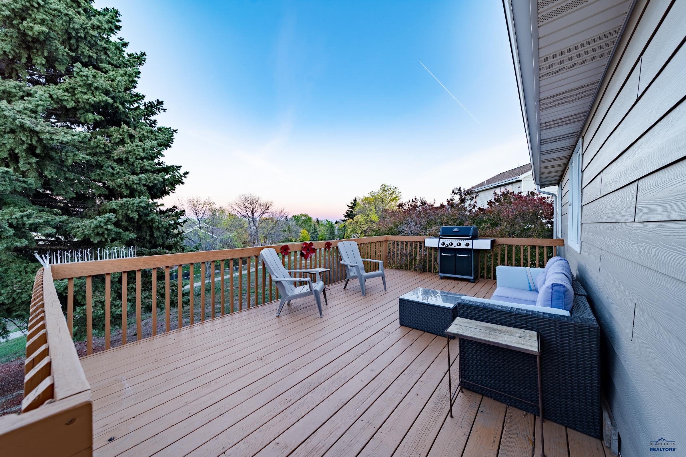 1204 CLOVER RIDGE DR