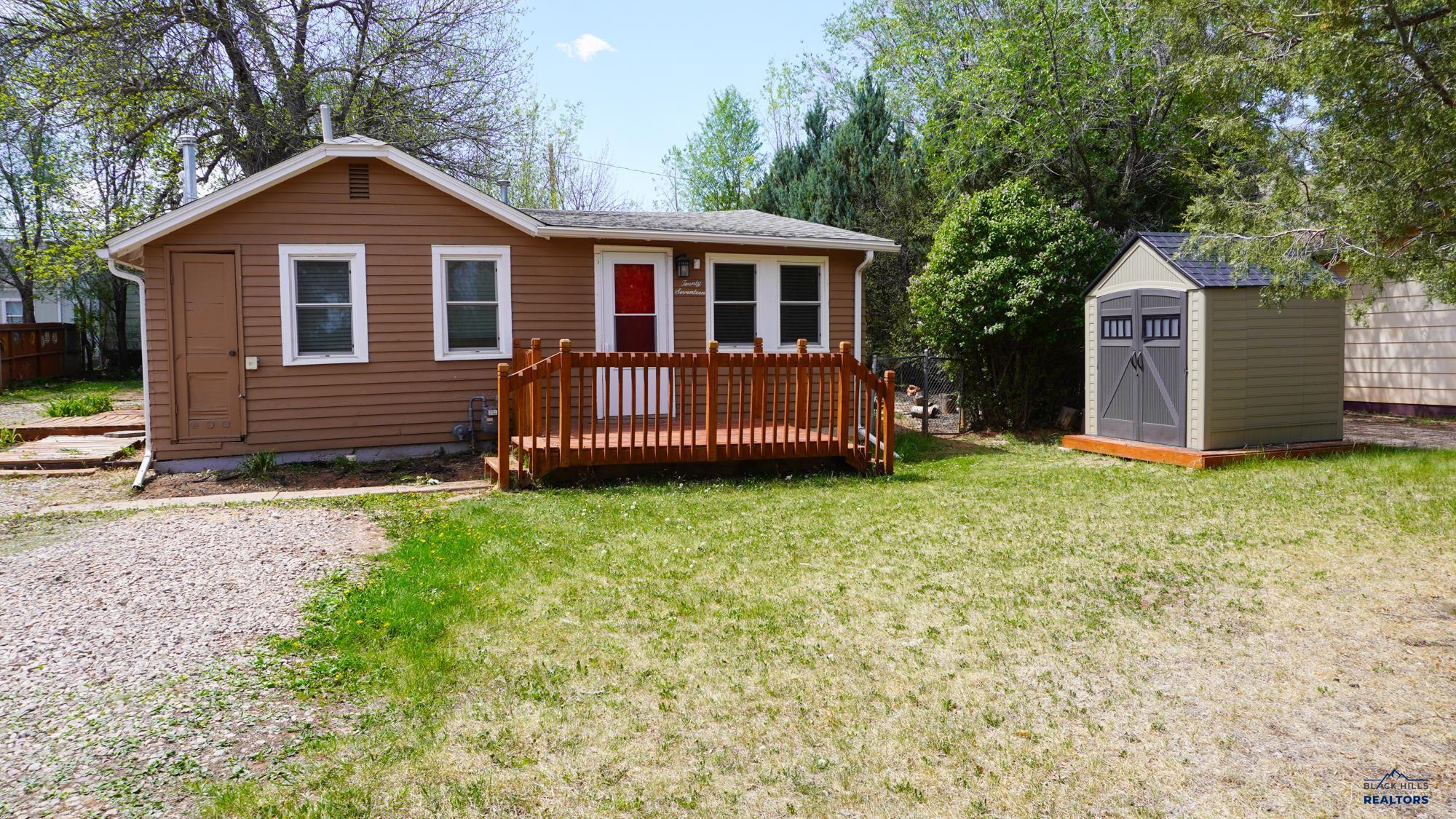 2017 MONTE VISTA DR