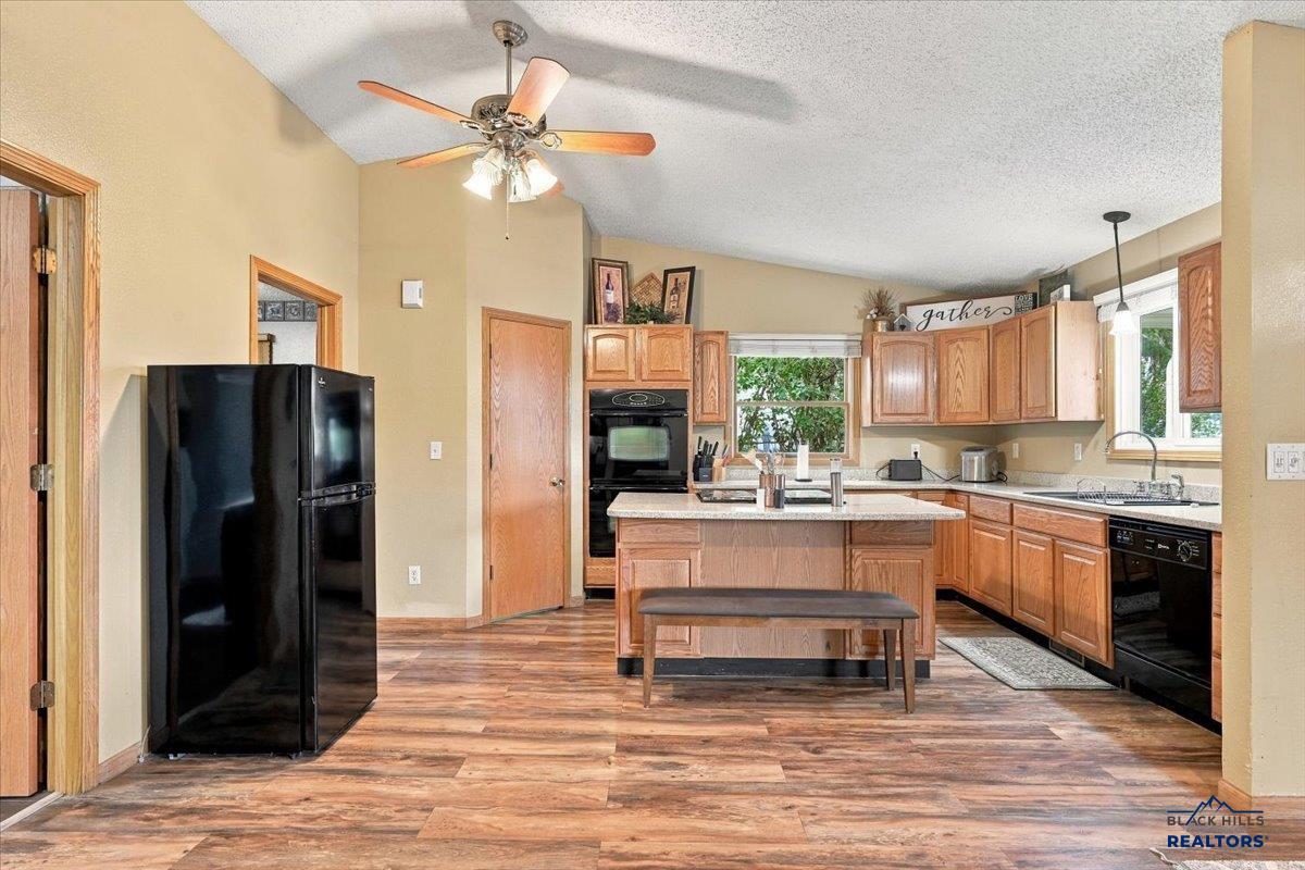 3963 E HWY 44