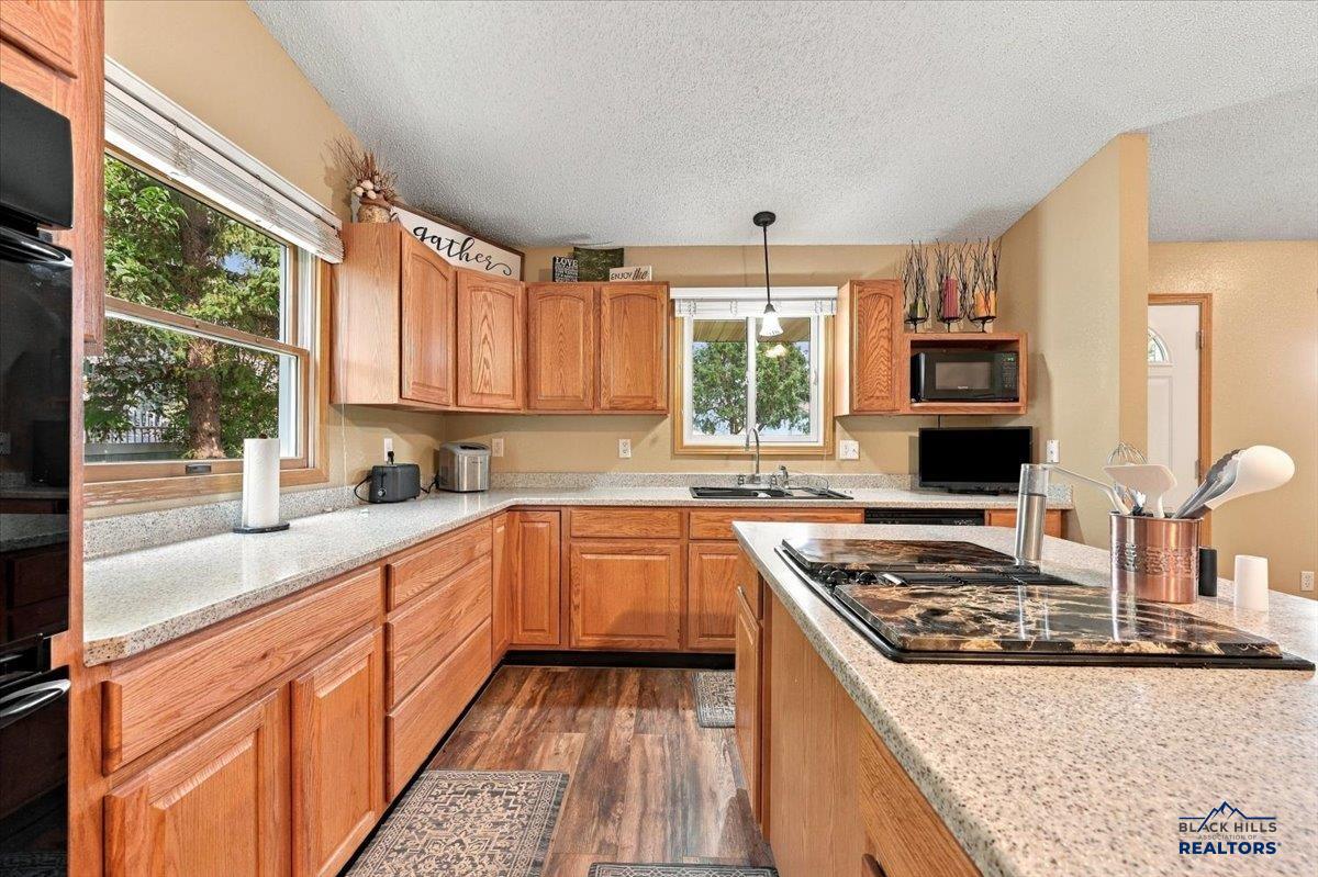 3963 E HWY 44