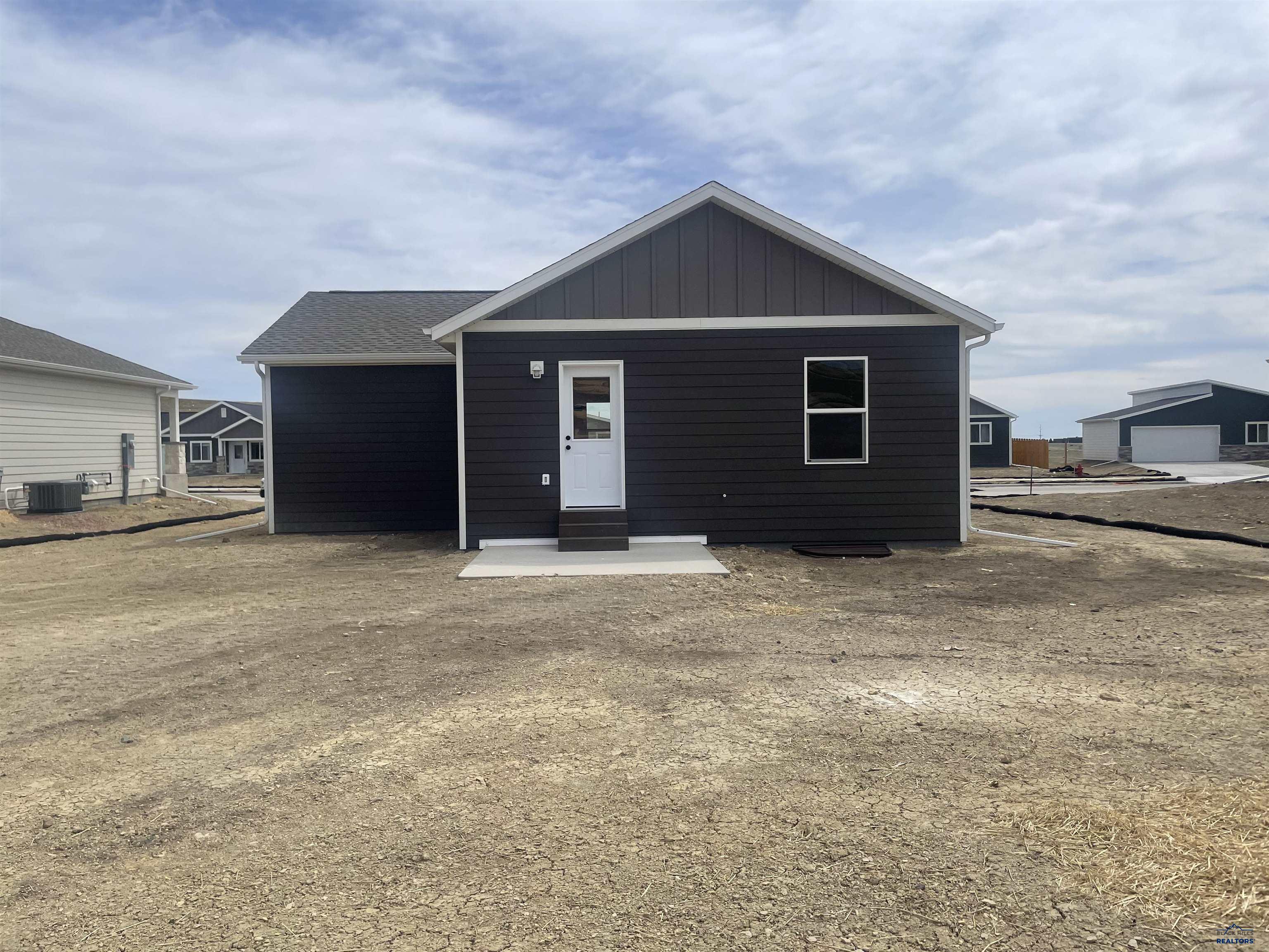 325 N VALLEY DR