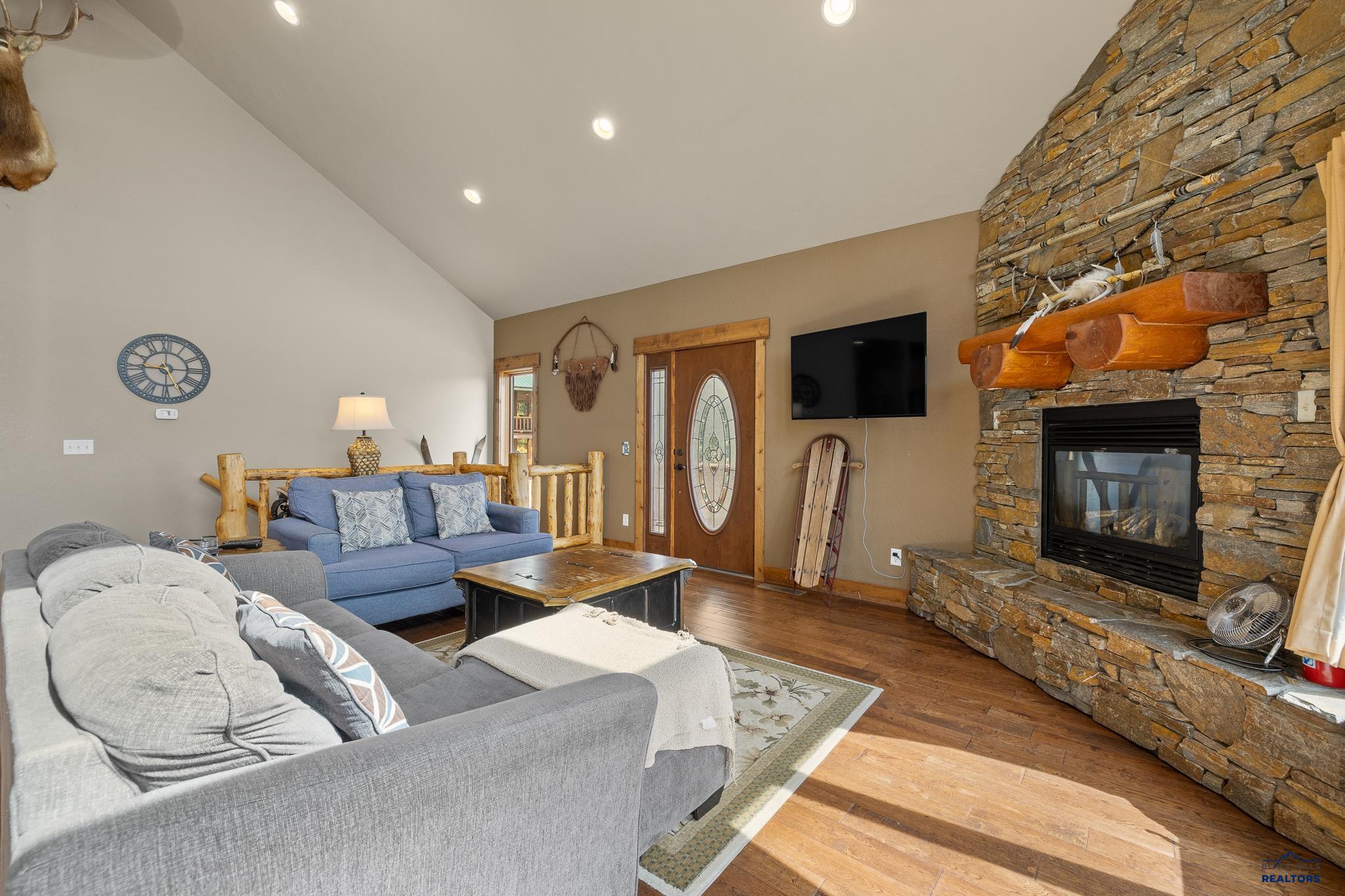 21211 LAST CHANCE TRAIL