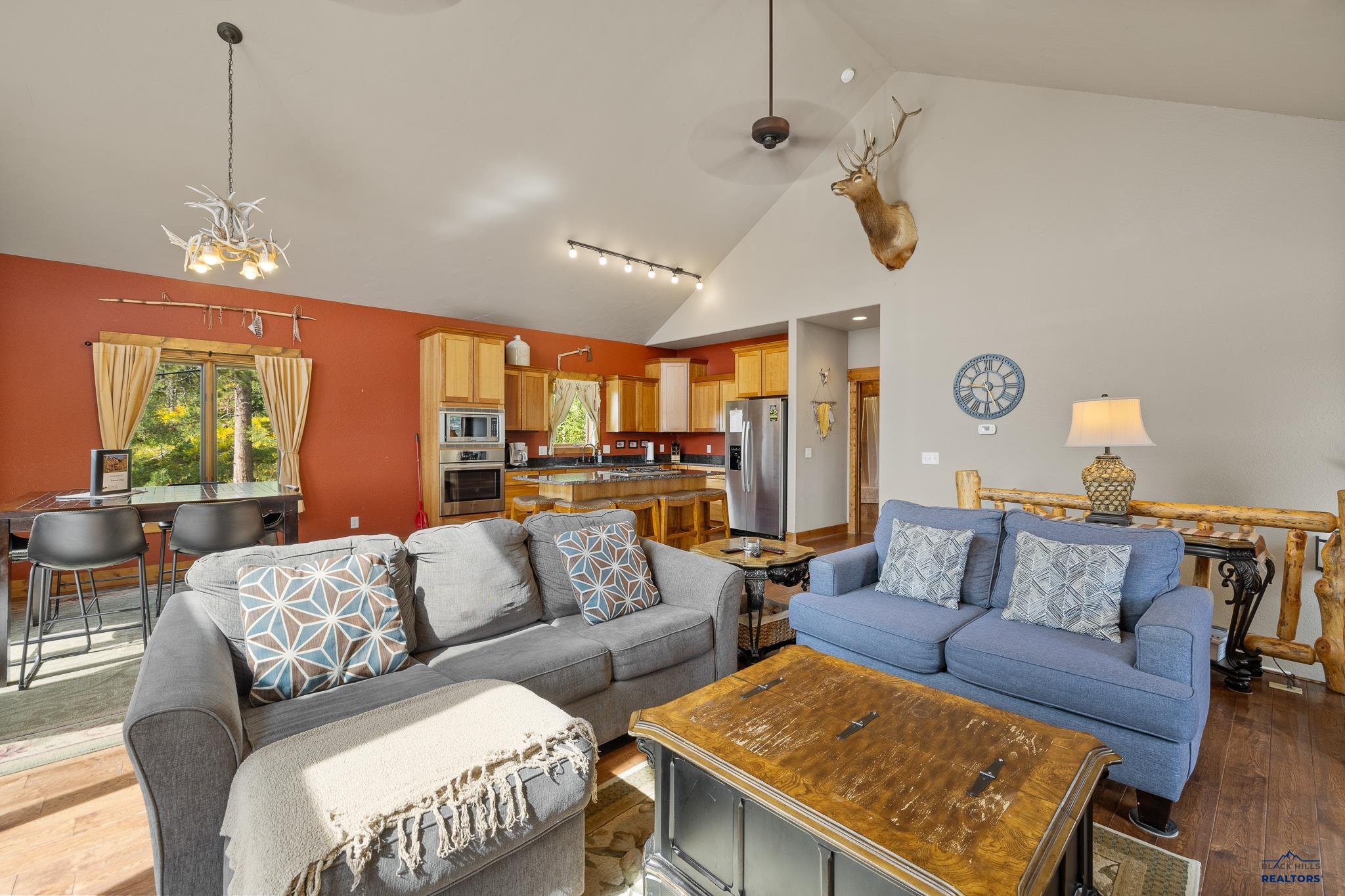 21211 LAST CHANCE TRAIL