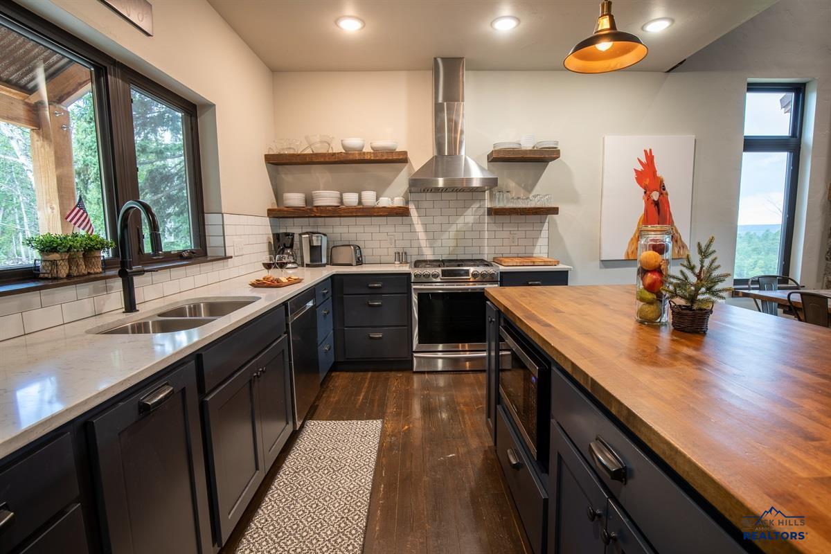 21181 LOST CAMP TRAIL