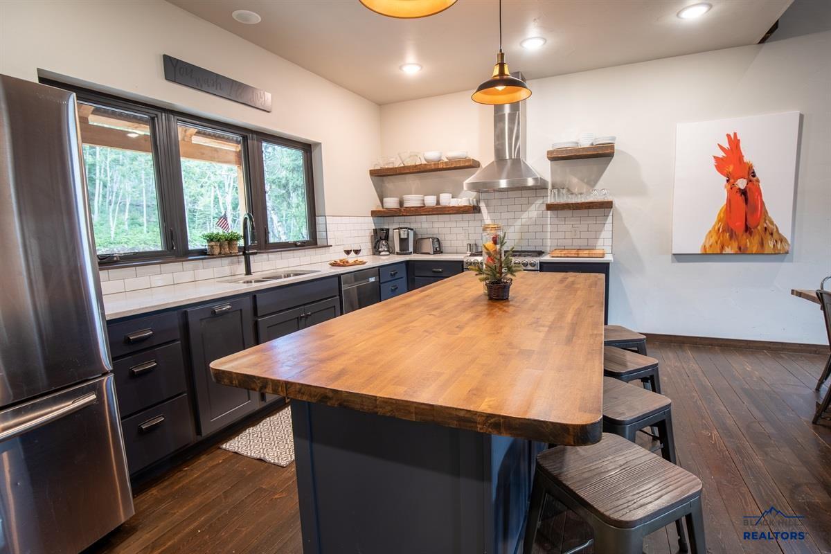 21181 LOST CAMP TRAIL