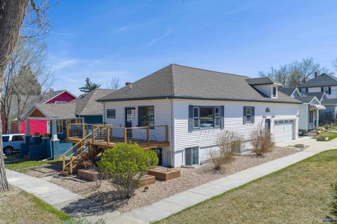 831 ST JAMES Rapid City SD 57701