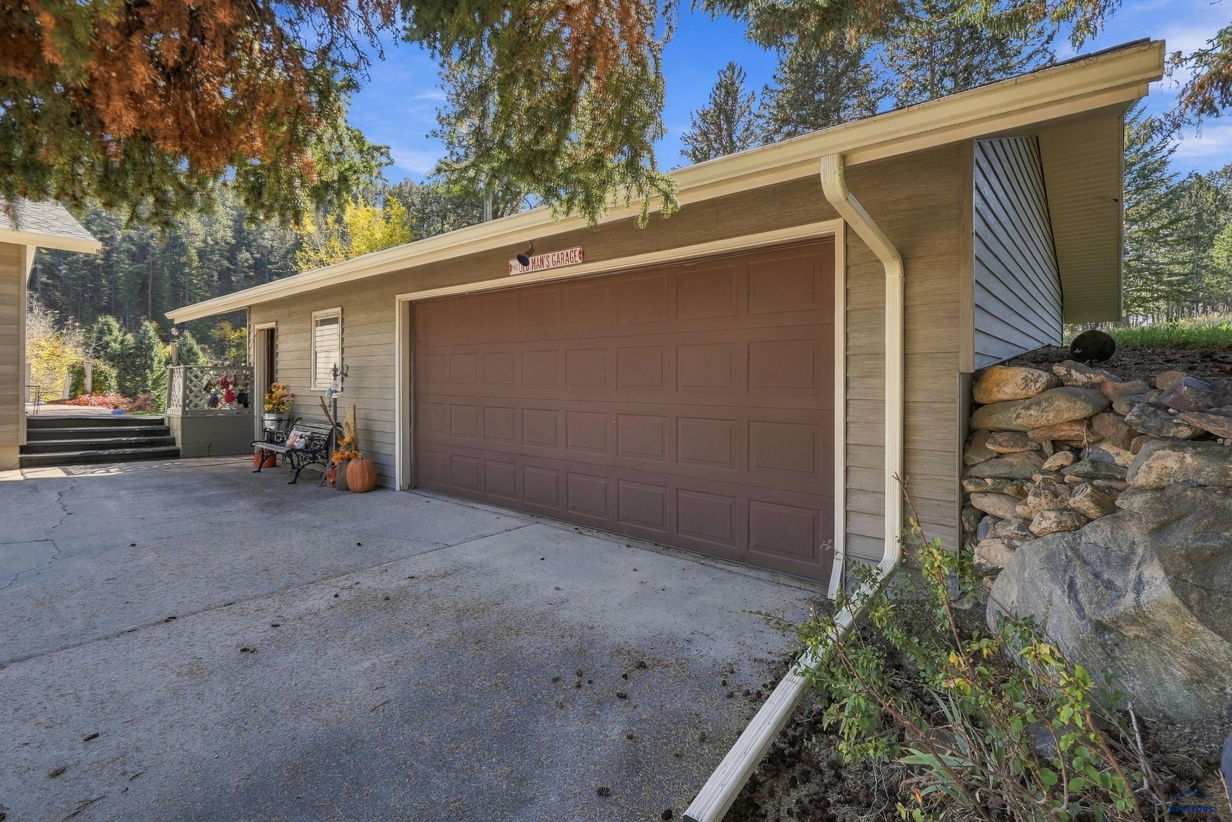 13021 MELCOR RD