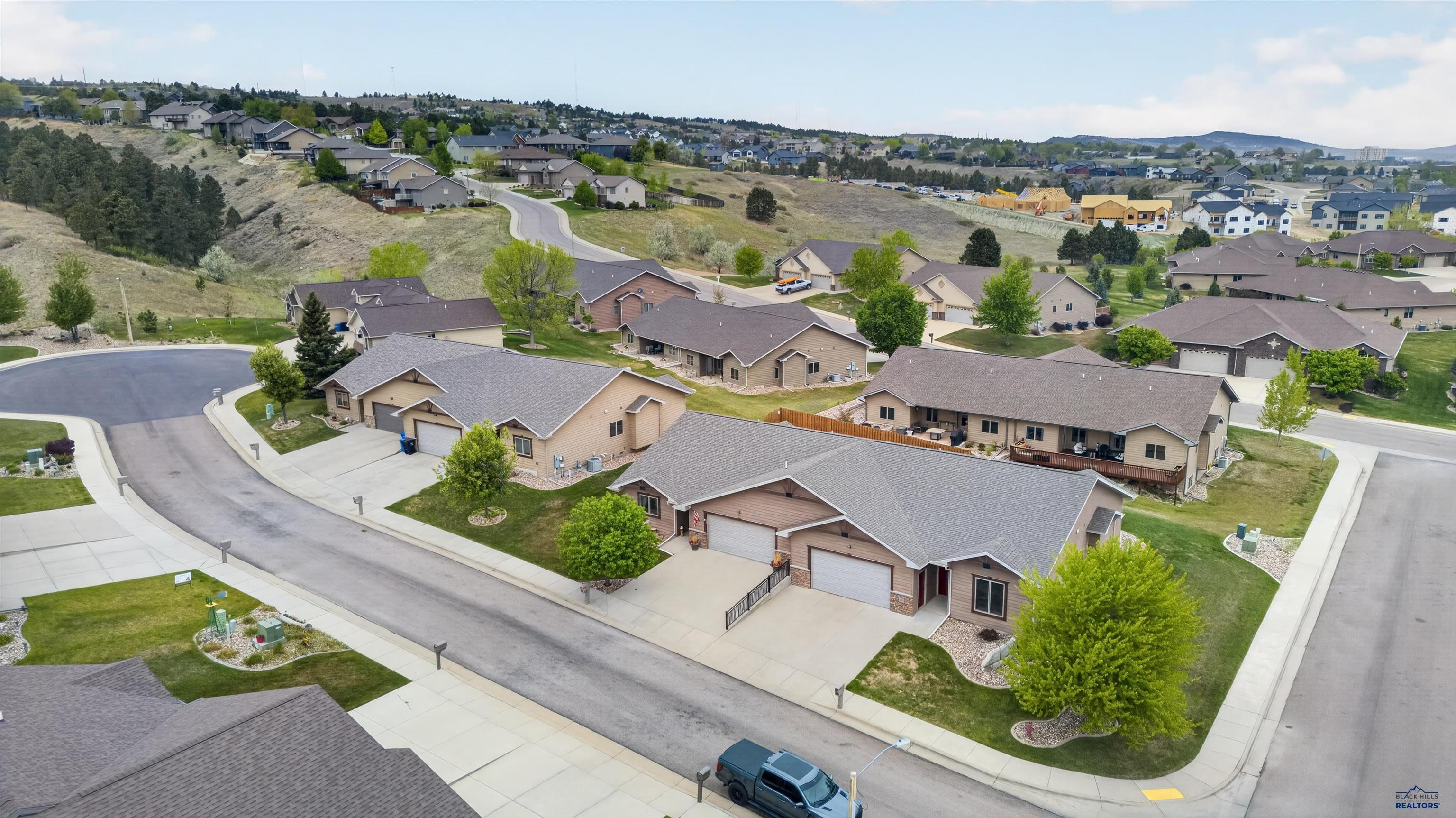 310 DUNBAR CT
