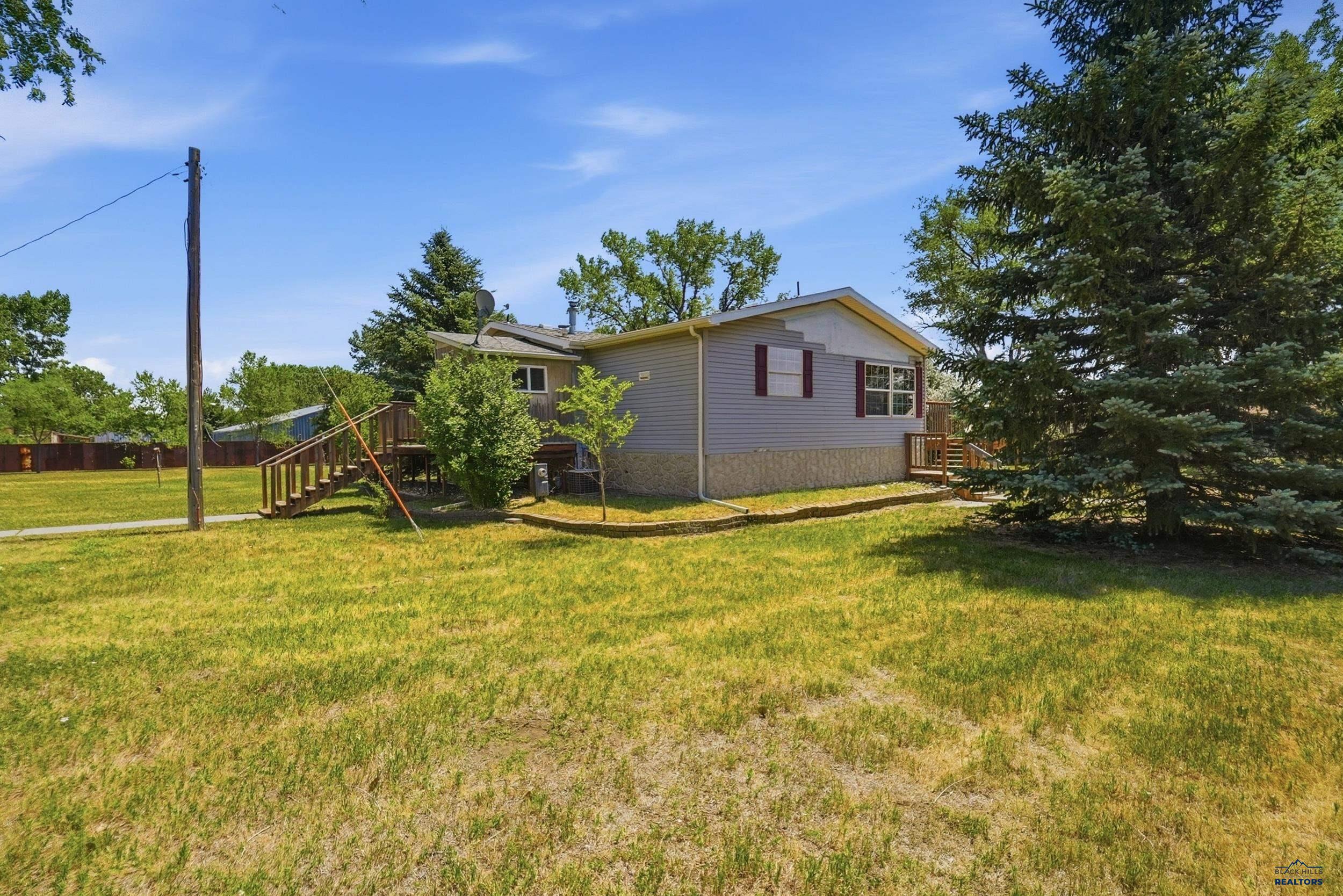 112 WESTSIDE DR
