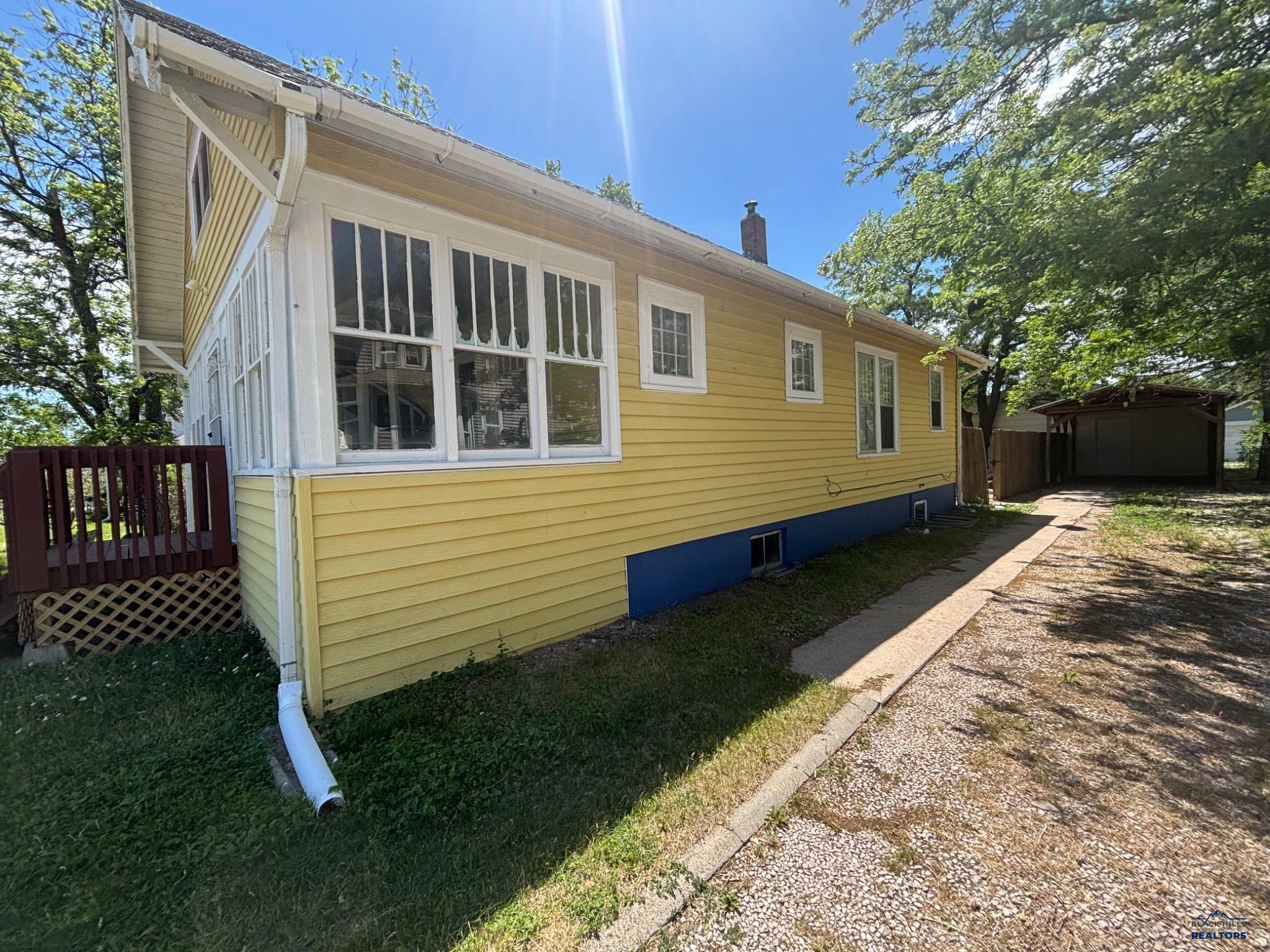 709 FARLOW AVE