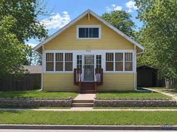 709 FARLOW AVE Rapid City SD 57701