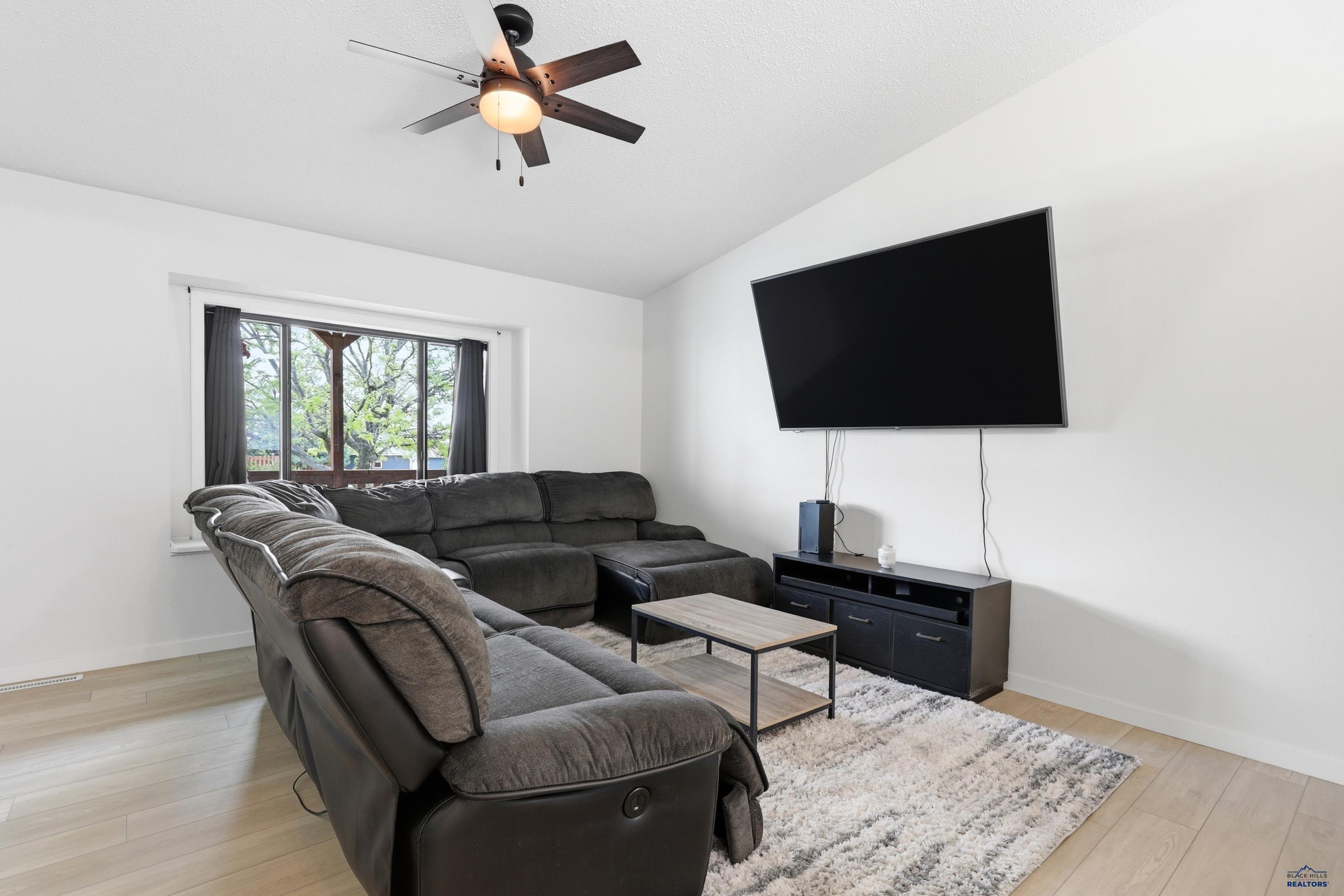 1621 COPPERFIELD DR