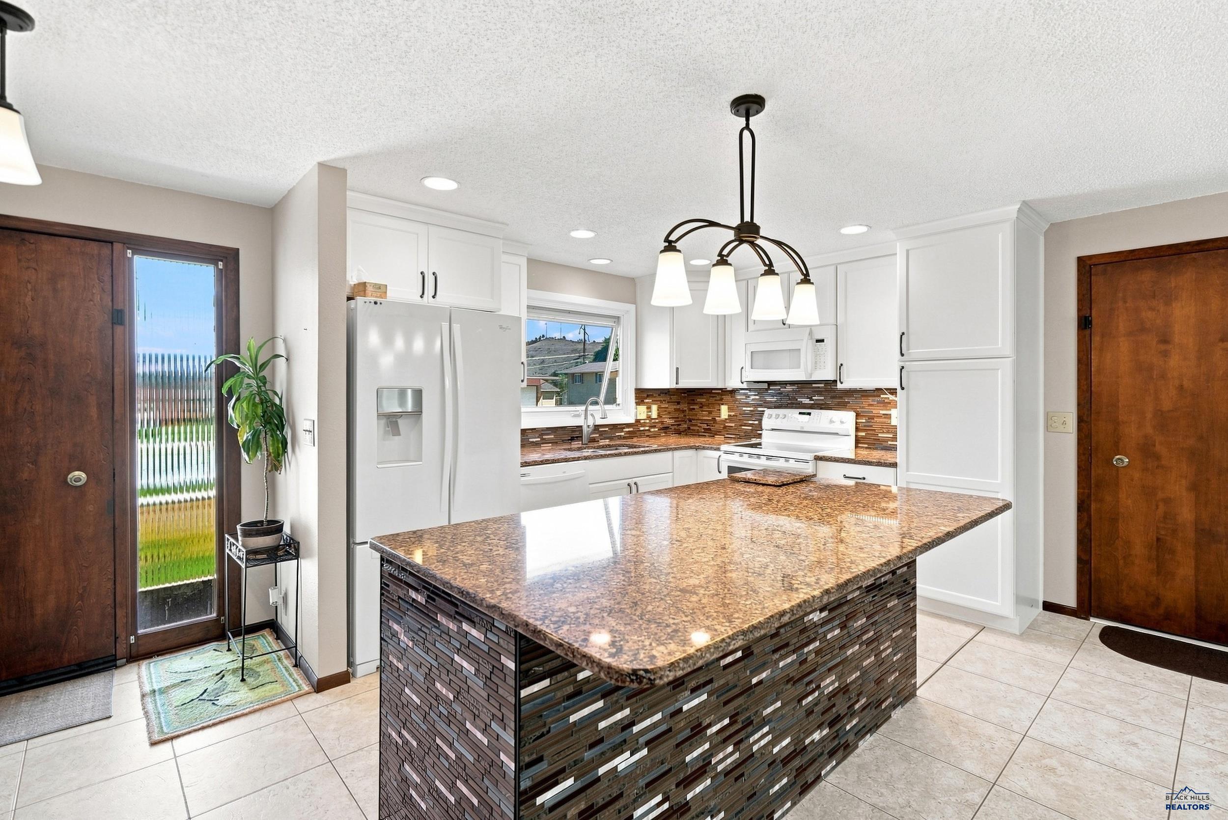 2413 HARNEY DR