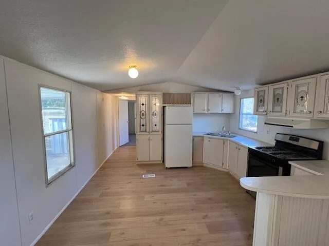 Payson, Arizona 85541, United States, 2 Bedrooms Bedrooms, ,2 BathroomsBathrooms,Residential,Pending,29248