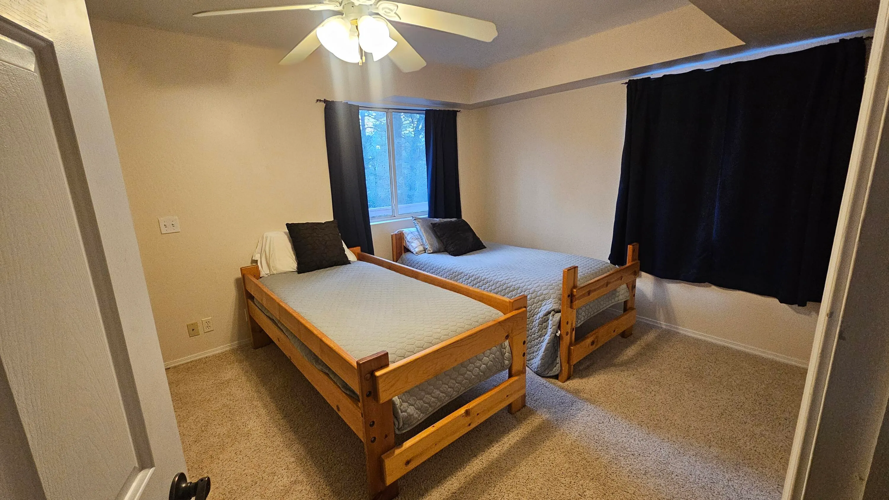 Pine, Arizona 85544, United States, 4 Bedrooms Bedrooms, ,2 BathroomsBathrooms,Residential,Active,226302