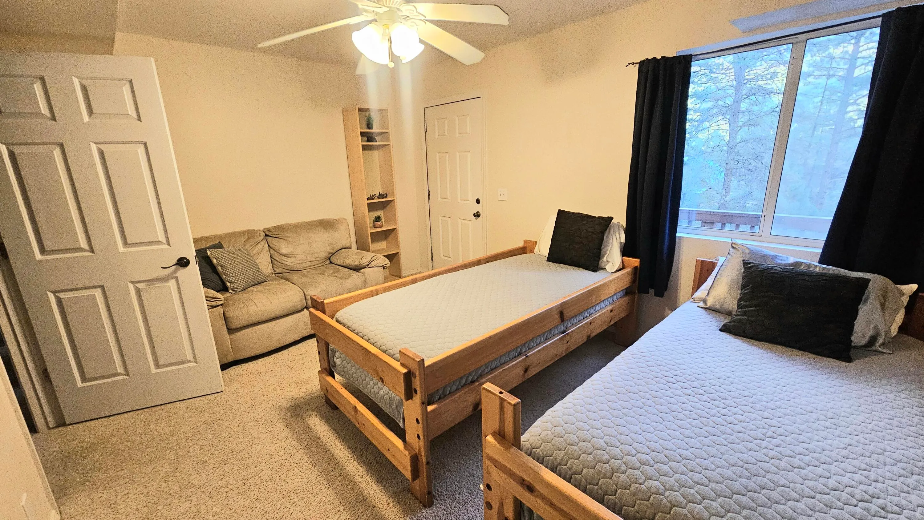 Pine, Arizona 85544, United States, 4 Bedrooms Bedrooms, ,2 BathroomsBathrooms,Residential,Active,226302