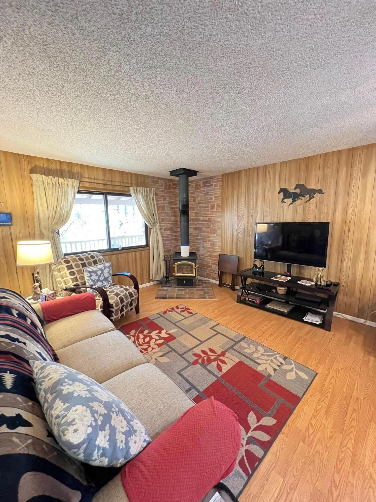 Pine, Arizona 85544, United States, 2 Bedrooms Bedrooms, ,1 BathroomBathrooms,Residential,Active,14411