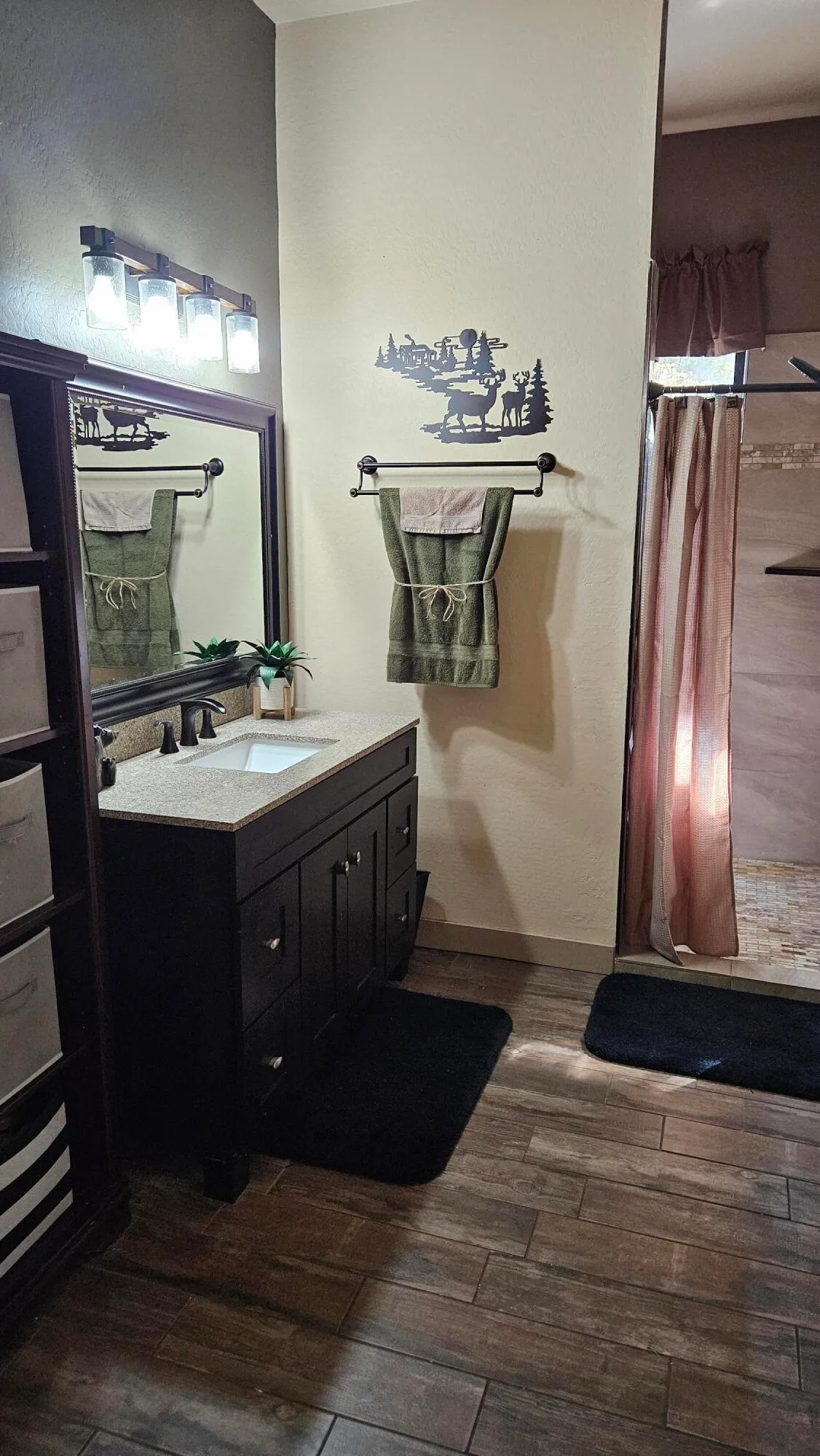 Pine, Arizona 85544, United States, 4 Bedrooms Bedrooms, ,2 BathroomsBathrooms,Residential,Active,131721