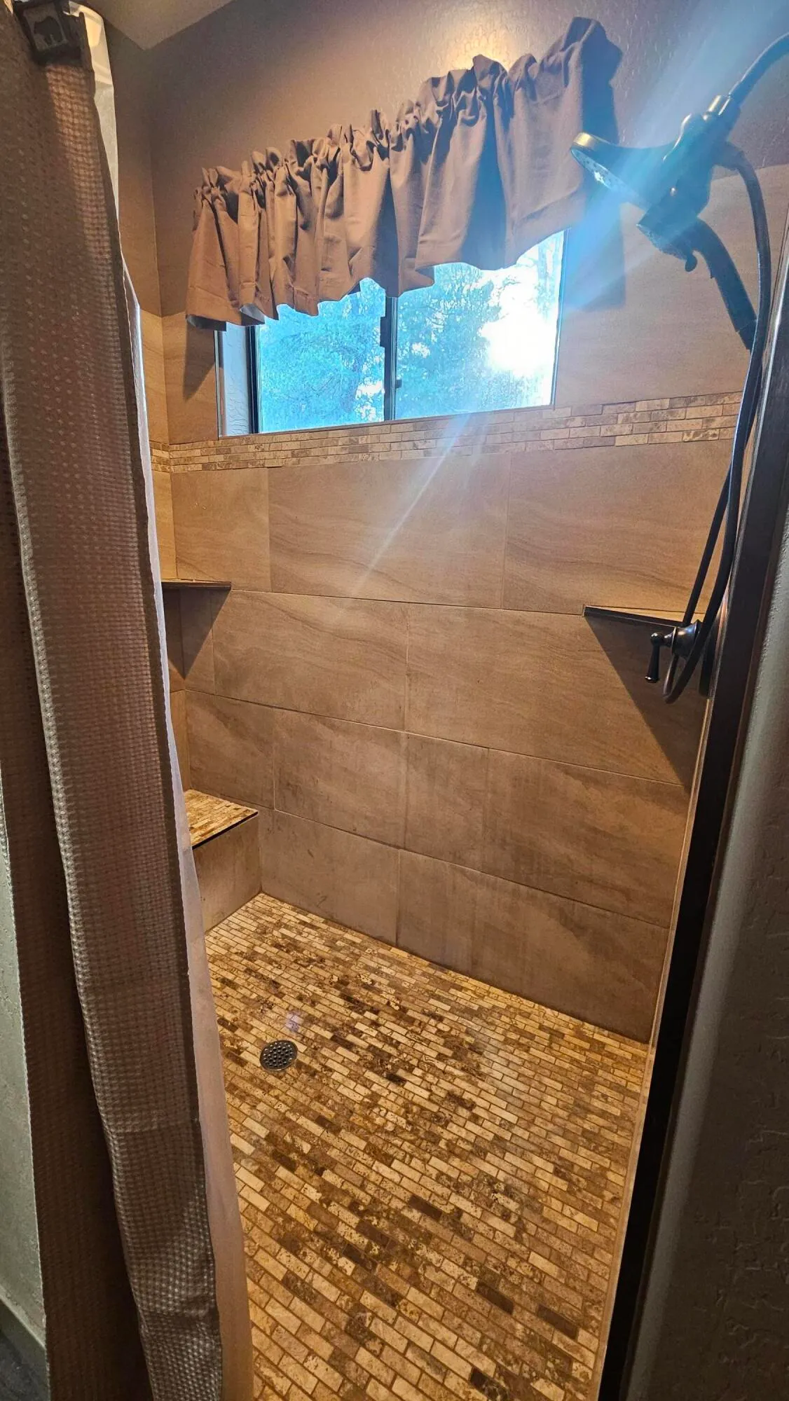 Pine, Arizona 85544, United States, 4 Bedrooms Bedrooms, ,2 BathroomsBathrooms,Residential,Active,131721