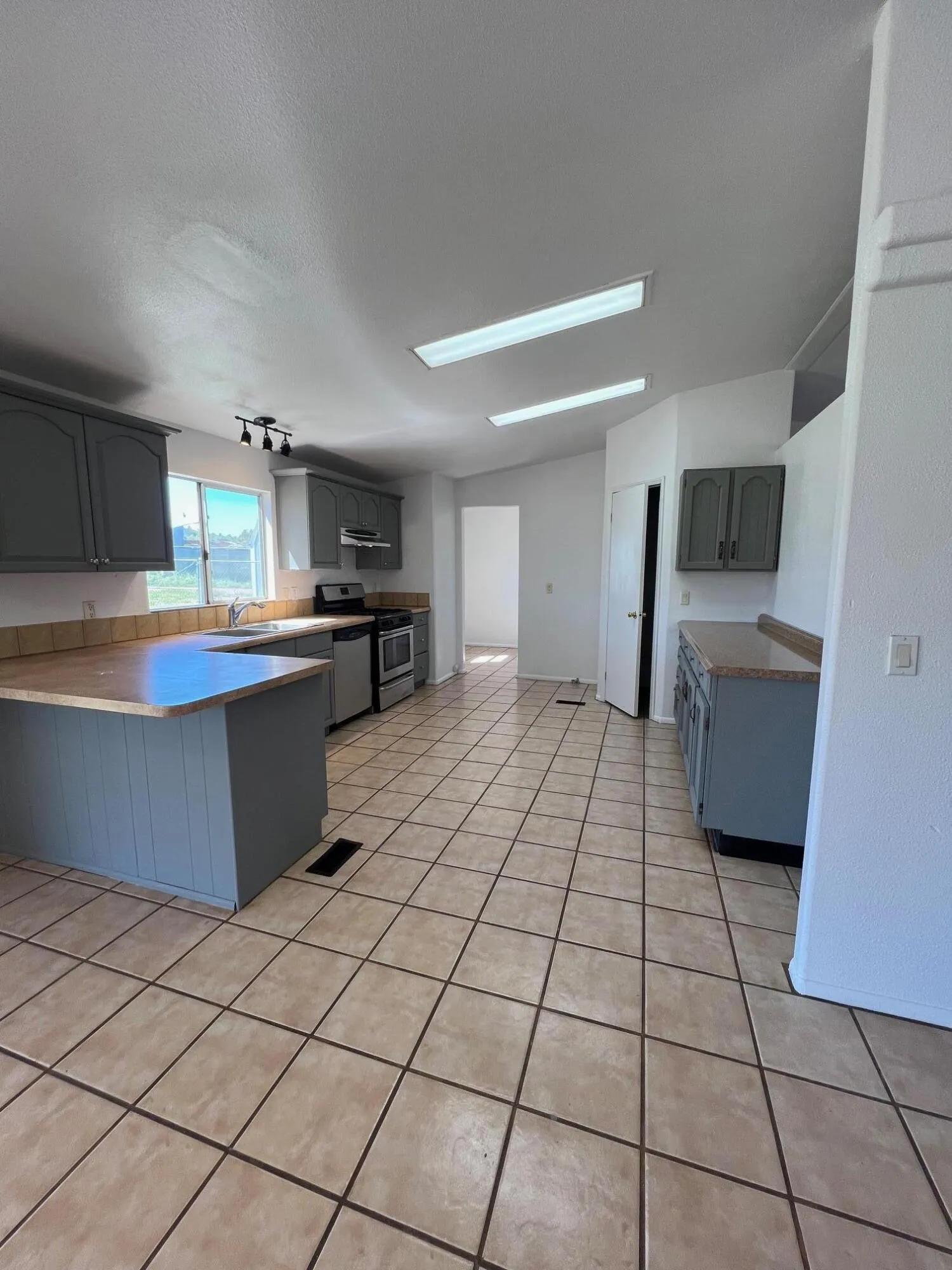 Payson, Arizona 85541, United States, 4 Bedrooms Bedrooms, ,2 BathroomsBathrooms,Residential,Active,214539