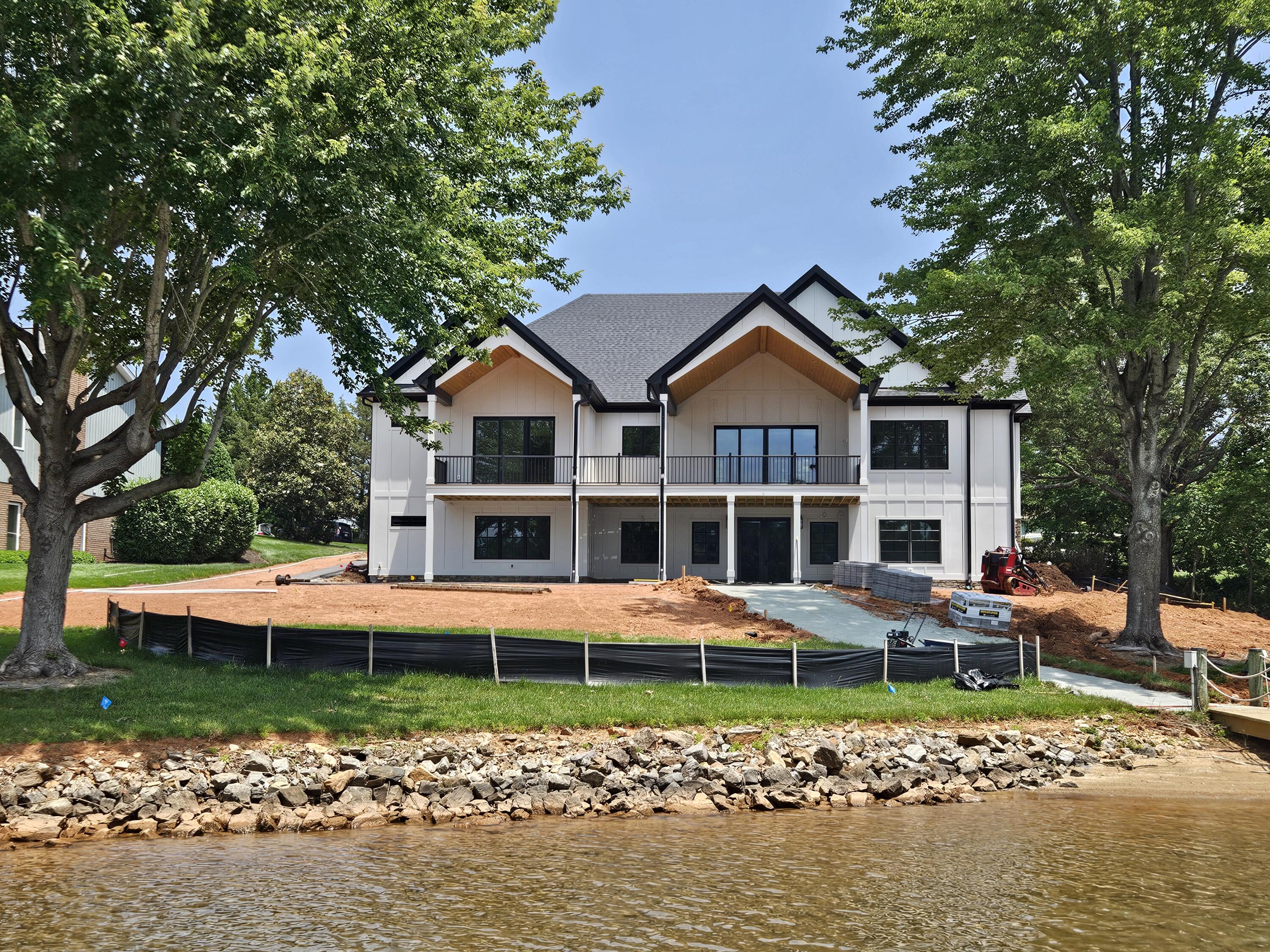 95 Shoreline Cir, Penhook, Virginia image 1