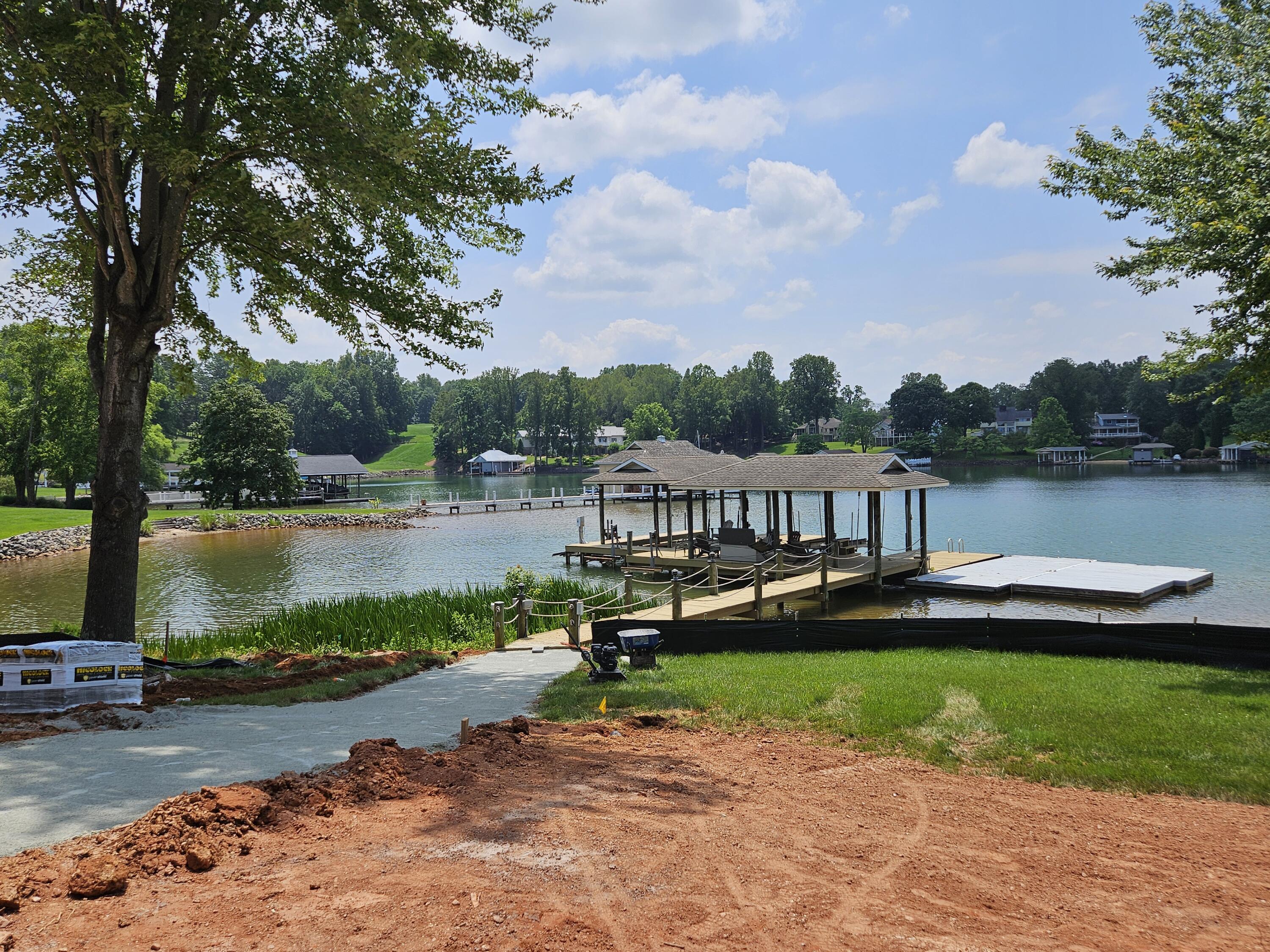 95 Shoreline Cir, Penhook, Virginia image 4