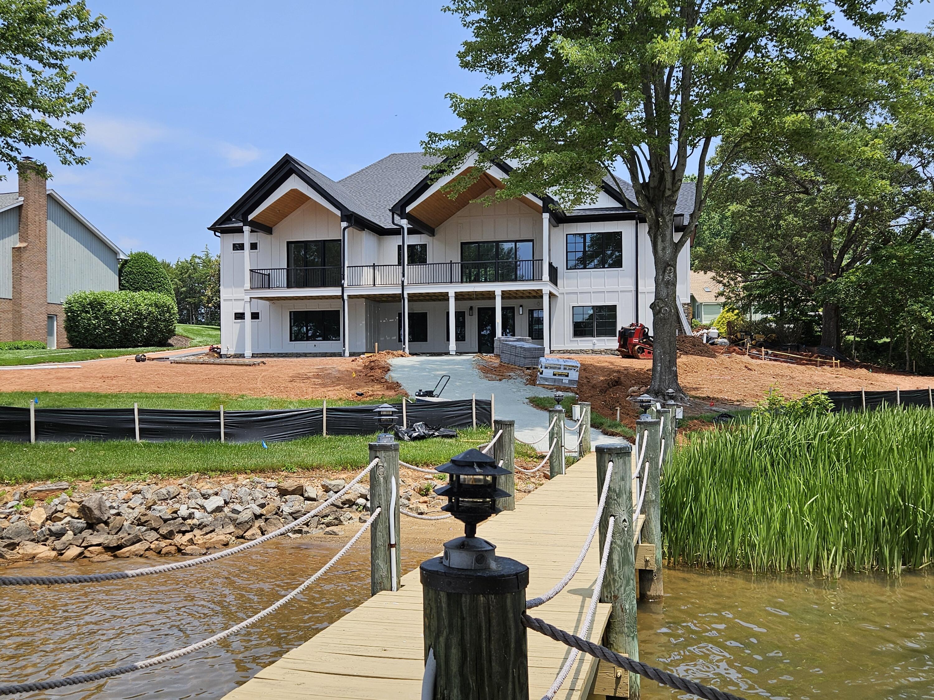 95 Shoreline Cir, Penhook, Virginia image 3