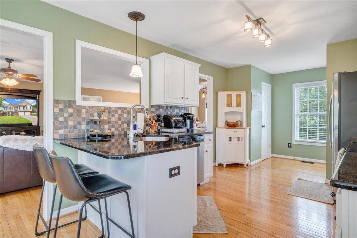 633 Castleridge Rd, Vinton, Virginia image 23