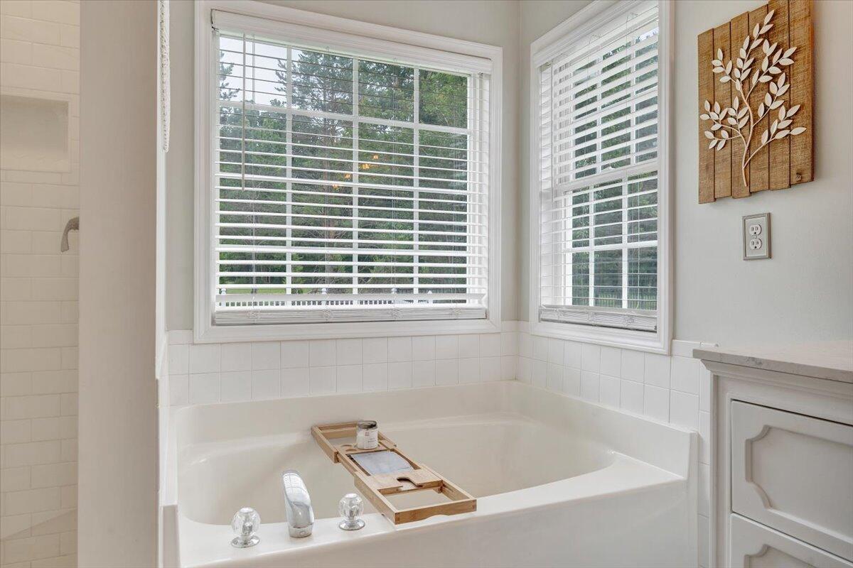633 Castleridge Rd, Vinton, Virginia image 36
