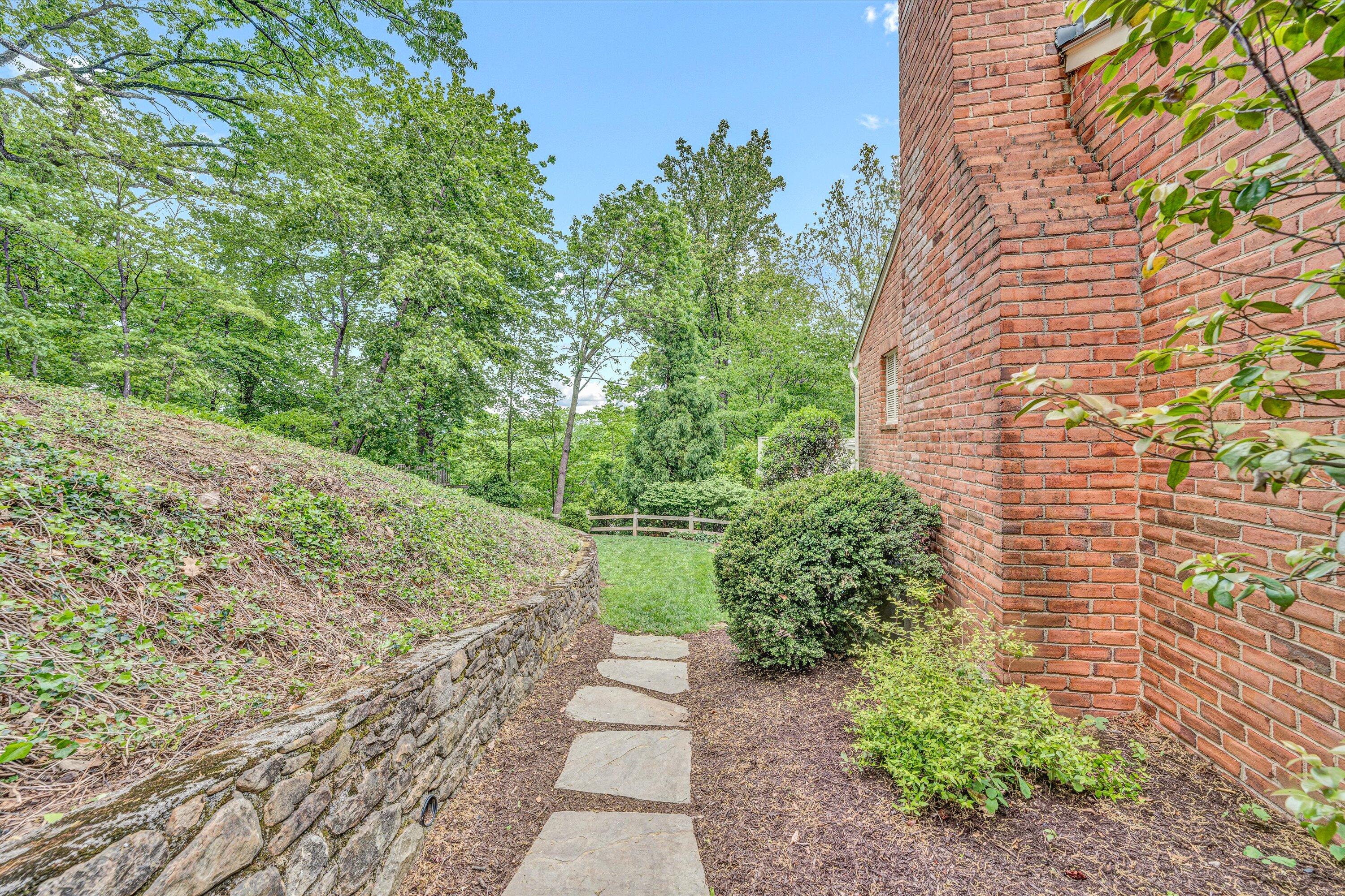 835 Wildwood Rd, Roanoke, Virginia image 45