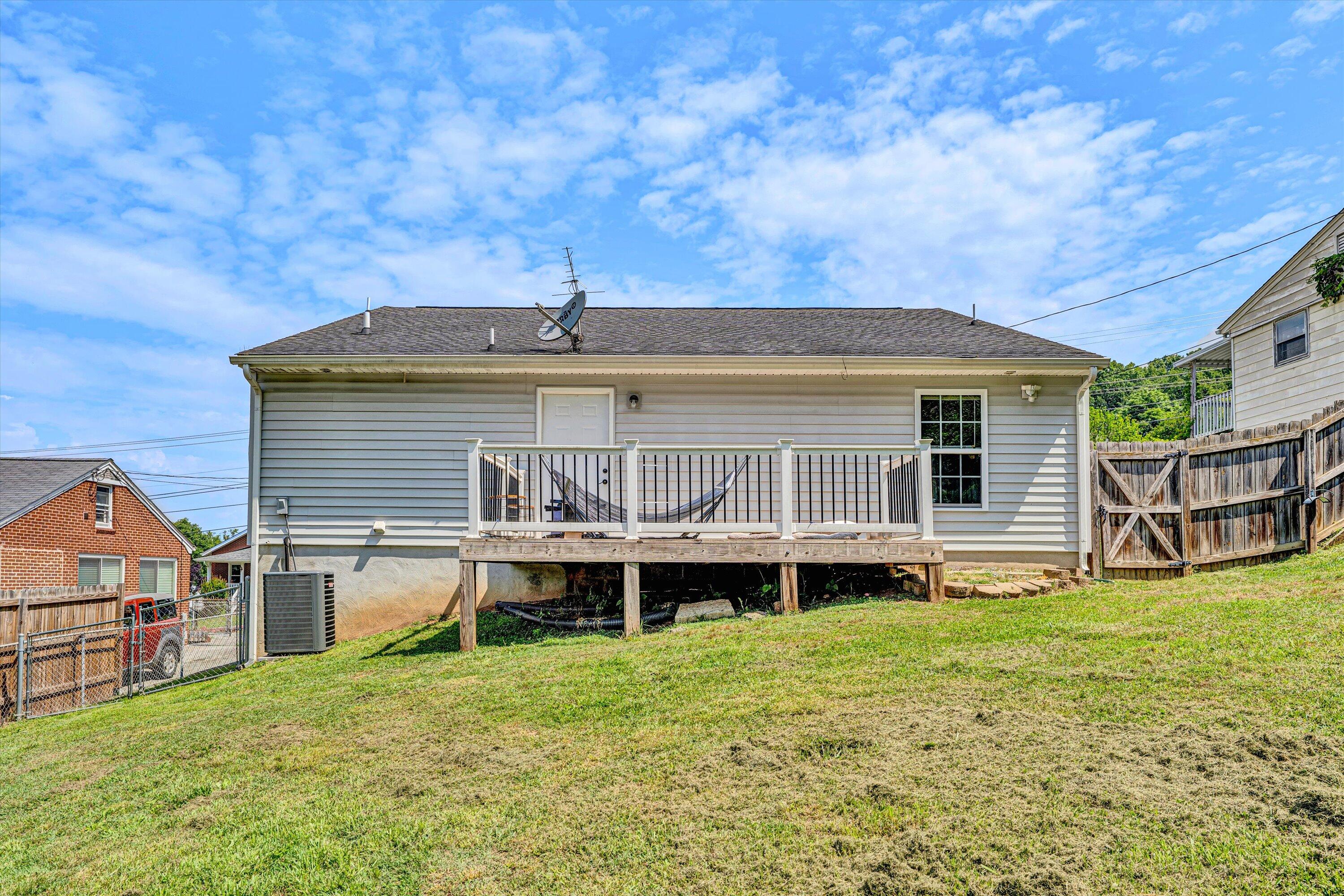 1379 Craig Robertson Rd, Roanoke, Virginia image 24
