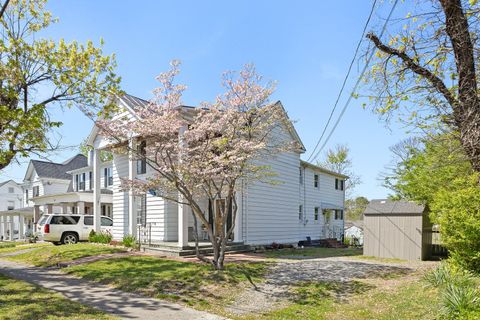 Photo of 116 Cedar AVE, Vinton, VA 24179 (MLS # 924945)