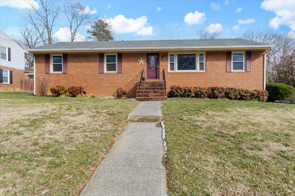 507 Ingal Blvd, Salem, Virginia image 3