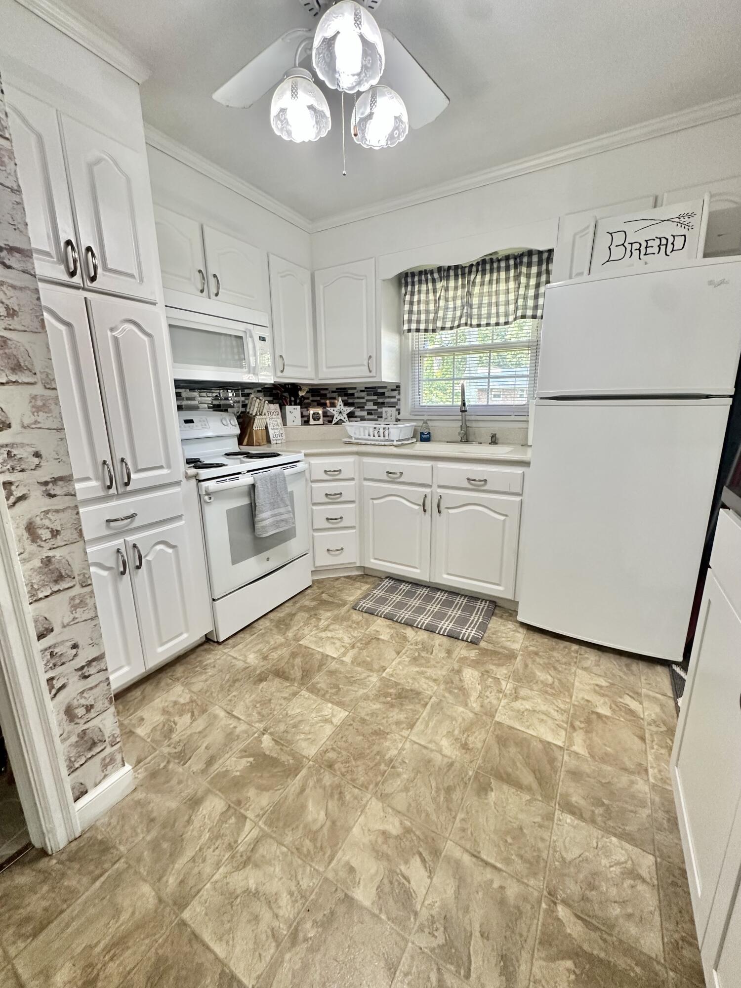 104 Wintergreen Ave, Clifton Forge, Virginia image 11