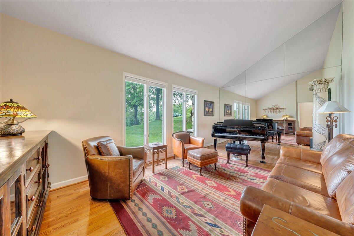 5319 Mcvitty Rd, Roanoke, Virginia image 12