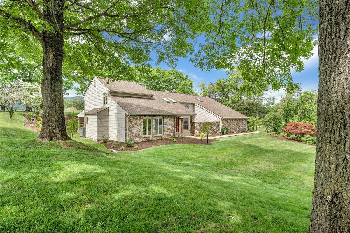 5319 Mcvitty Rd, Roanoke, Virginia image 3