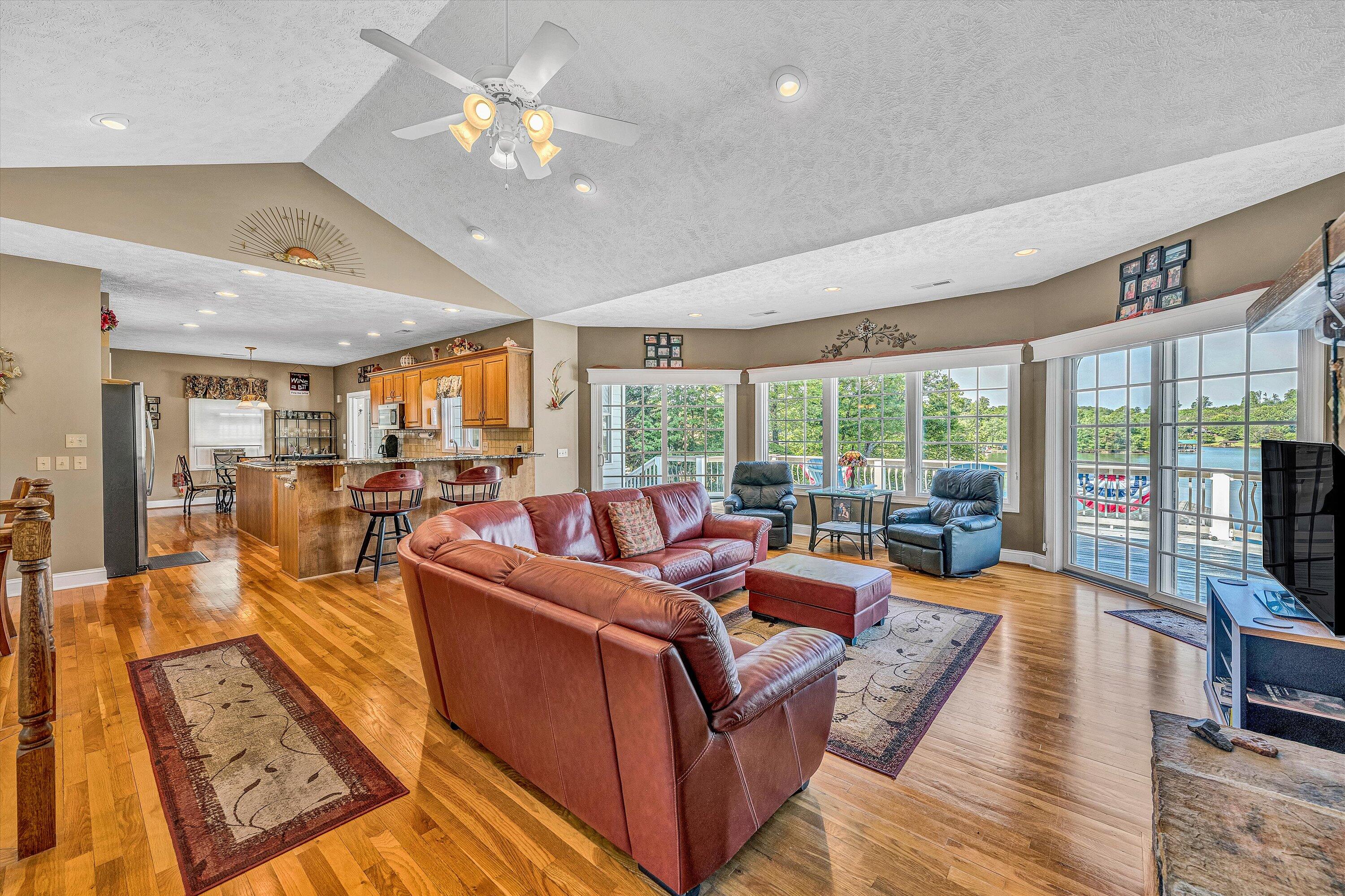 168 Sandy Point Ct, Union Hall, Virginia image 13