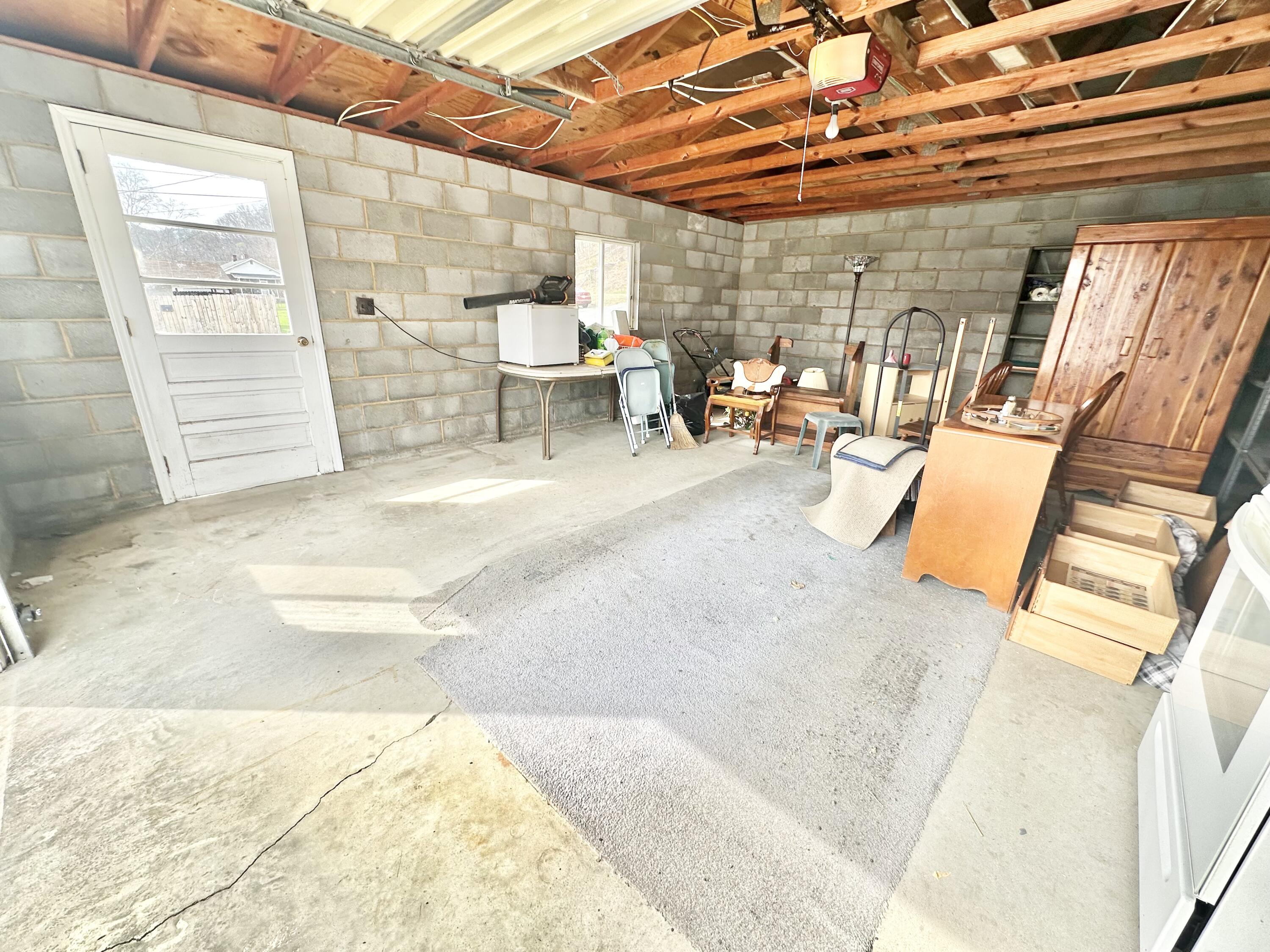 1240 W Jackson St, Covington, Virginia image 32