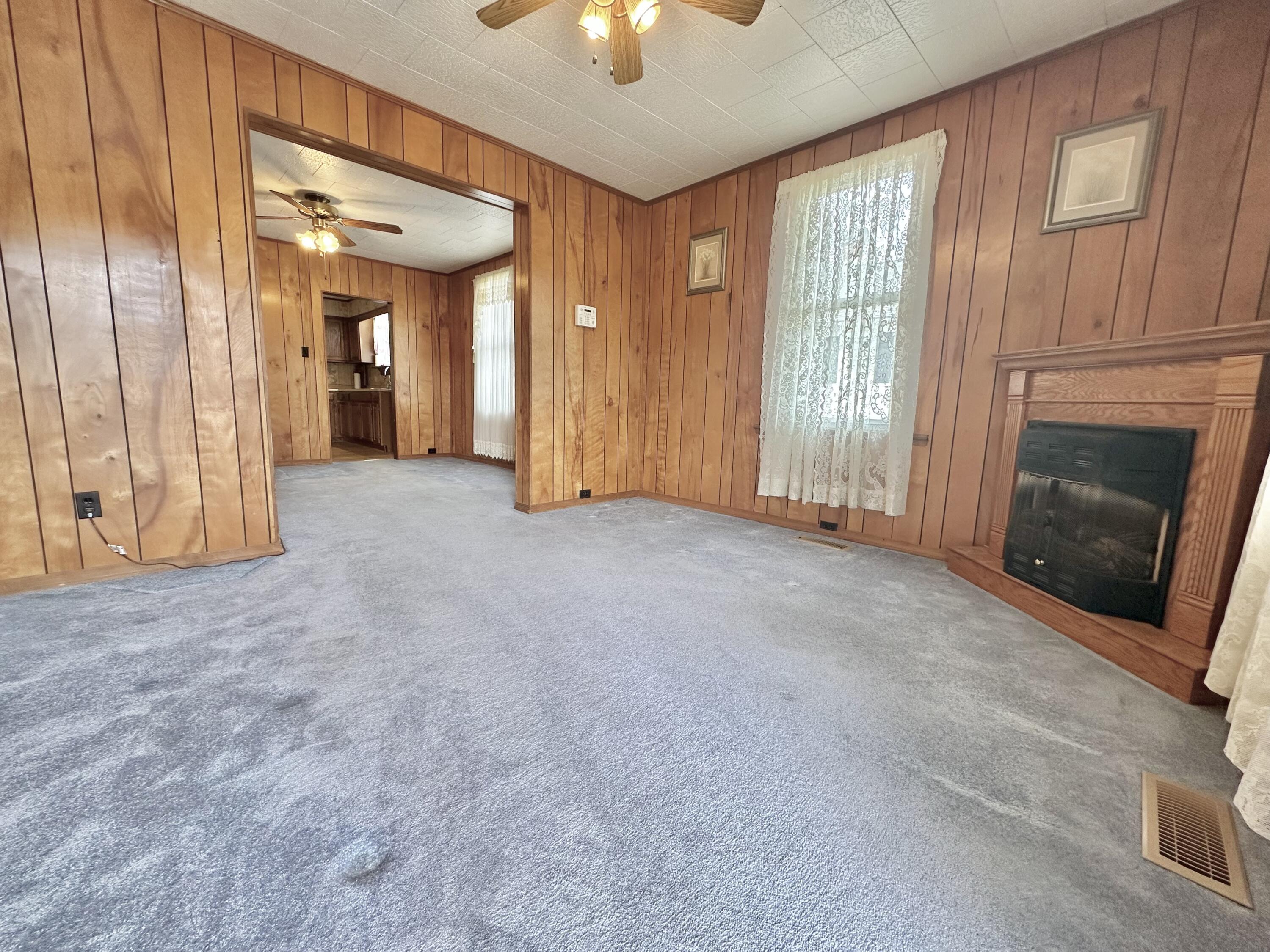 1240 W Jackson St, Covington, Virginia image 13