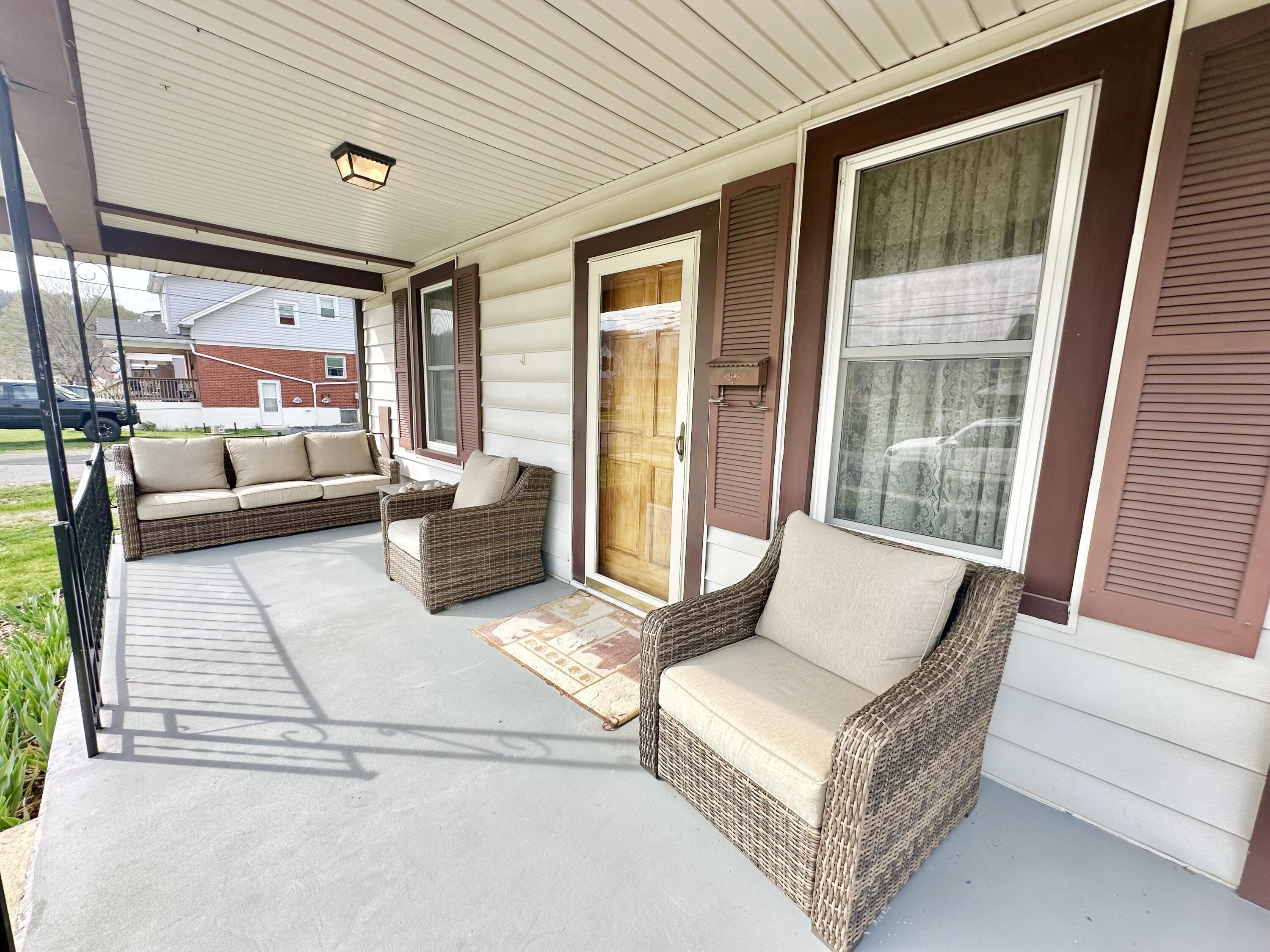 1240 W Jackson St, Covington, Virginia image 12