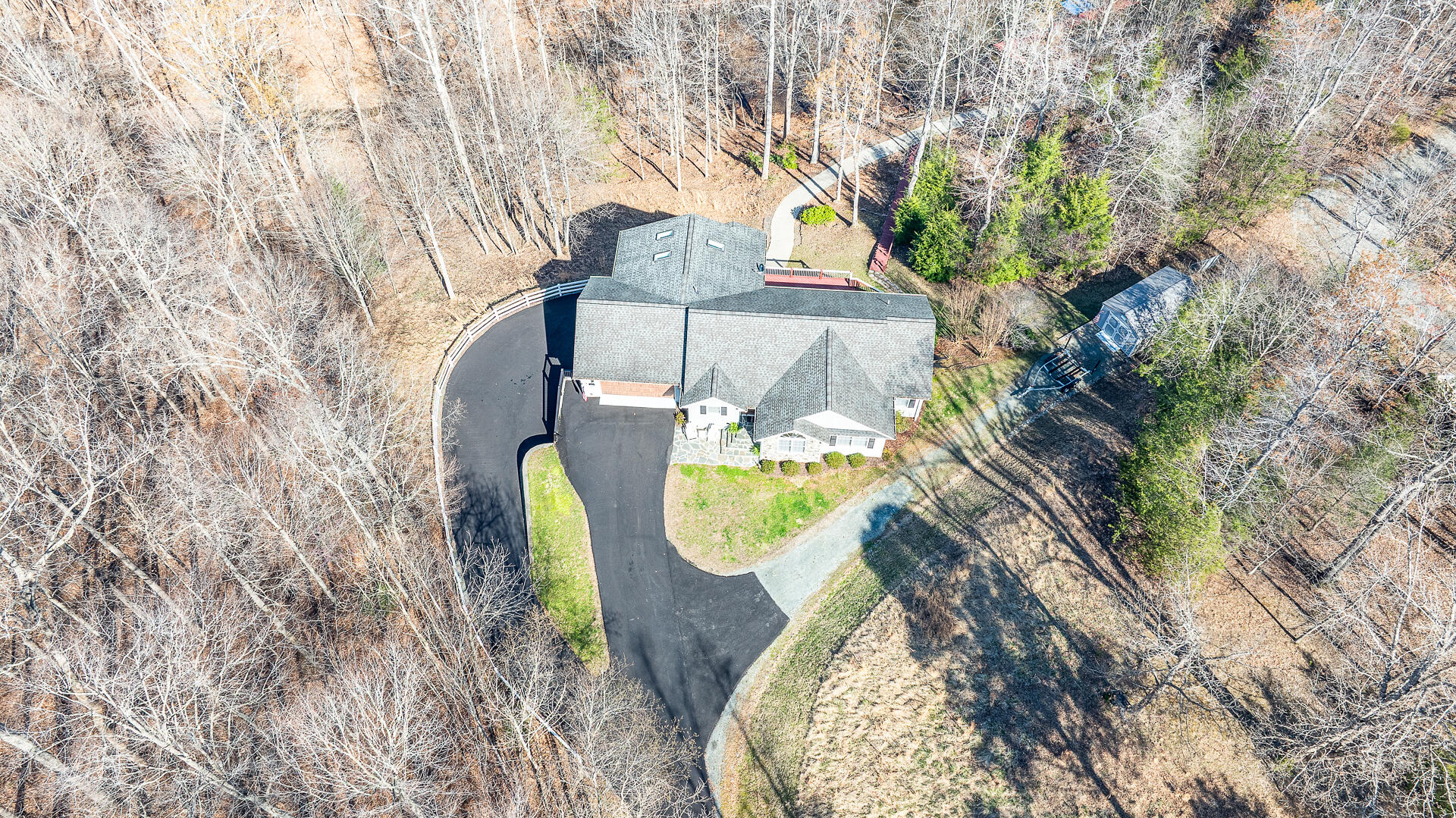 Moneta, Virginia, 24121, United States, 4 Bedrooms Bedrooms, ,4 BathroomsBathrooms,Residential,Active,2030954